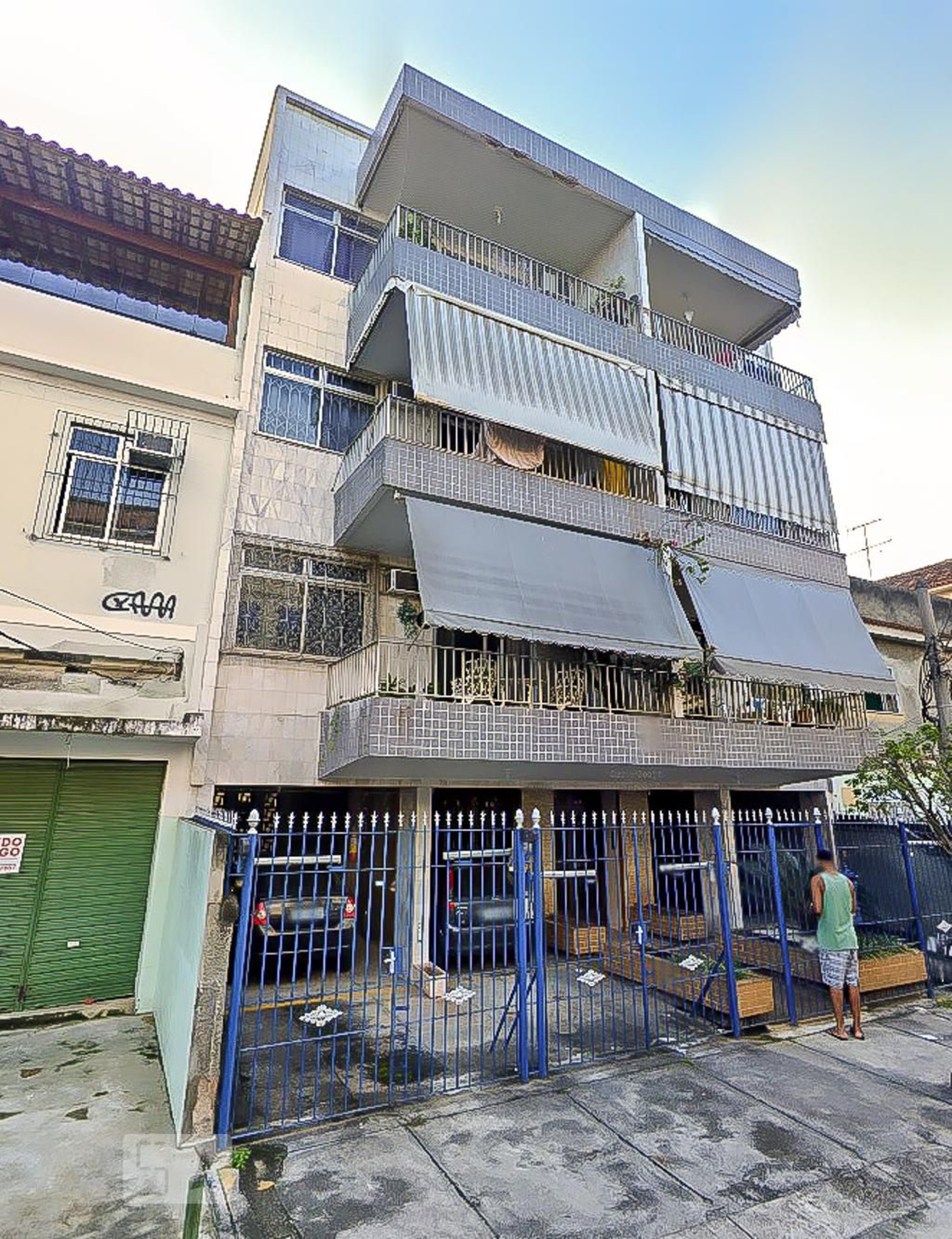 Fachada do Prédio Condomínio em Rua Professora Paula Aquiles, 54