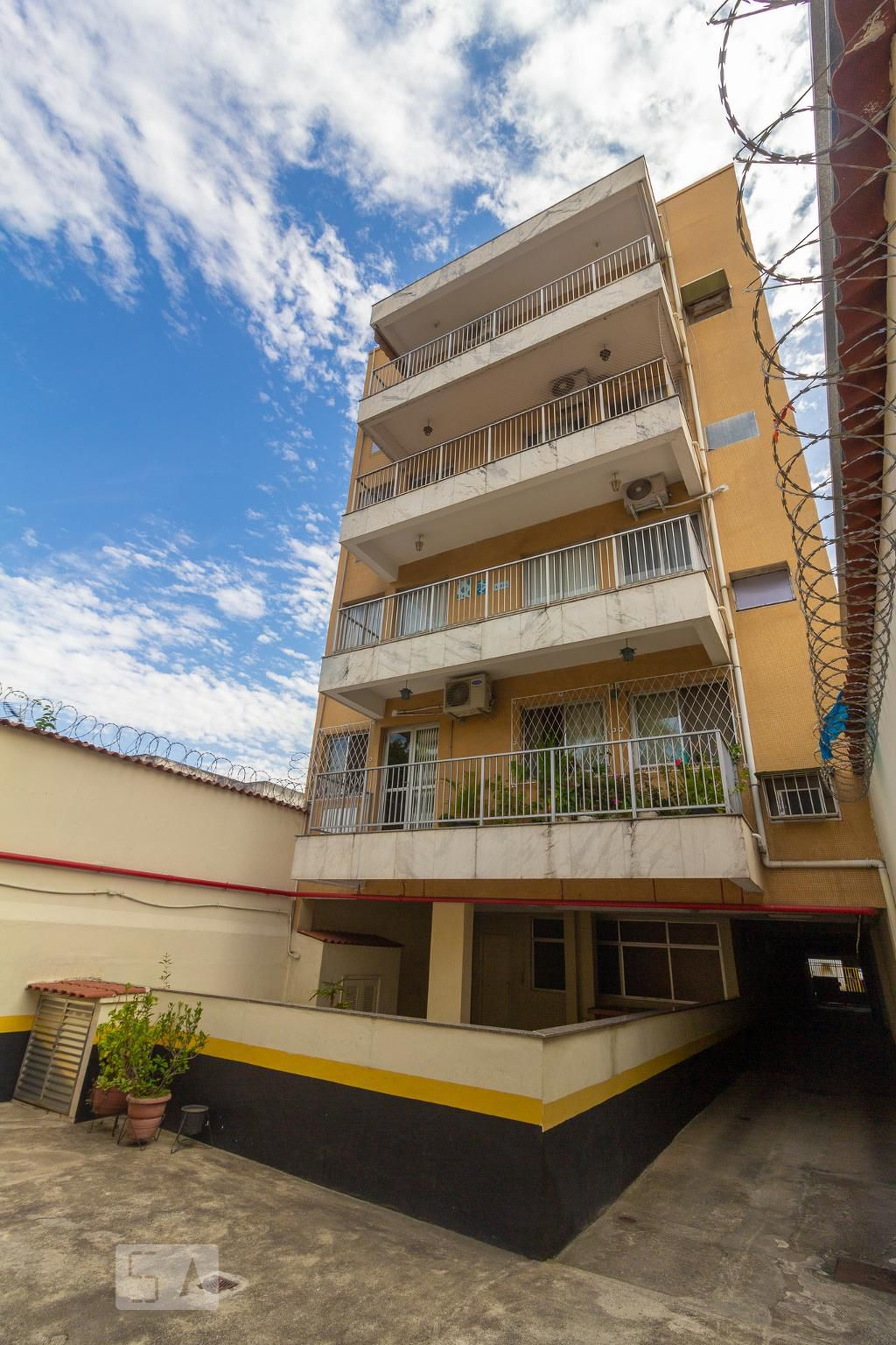 Fachada Condomínio Cremilda Moreira