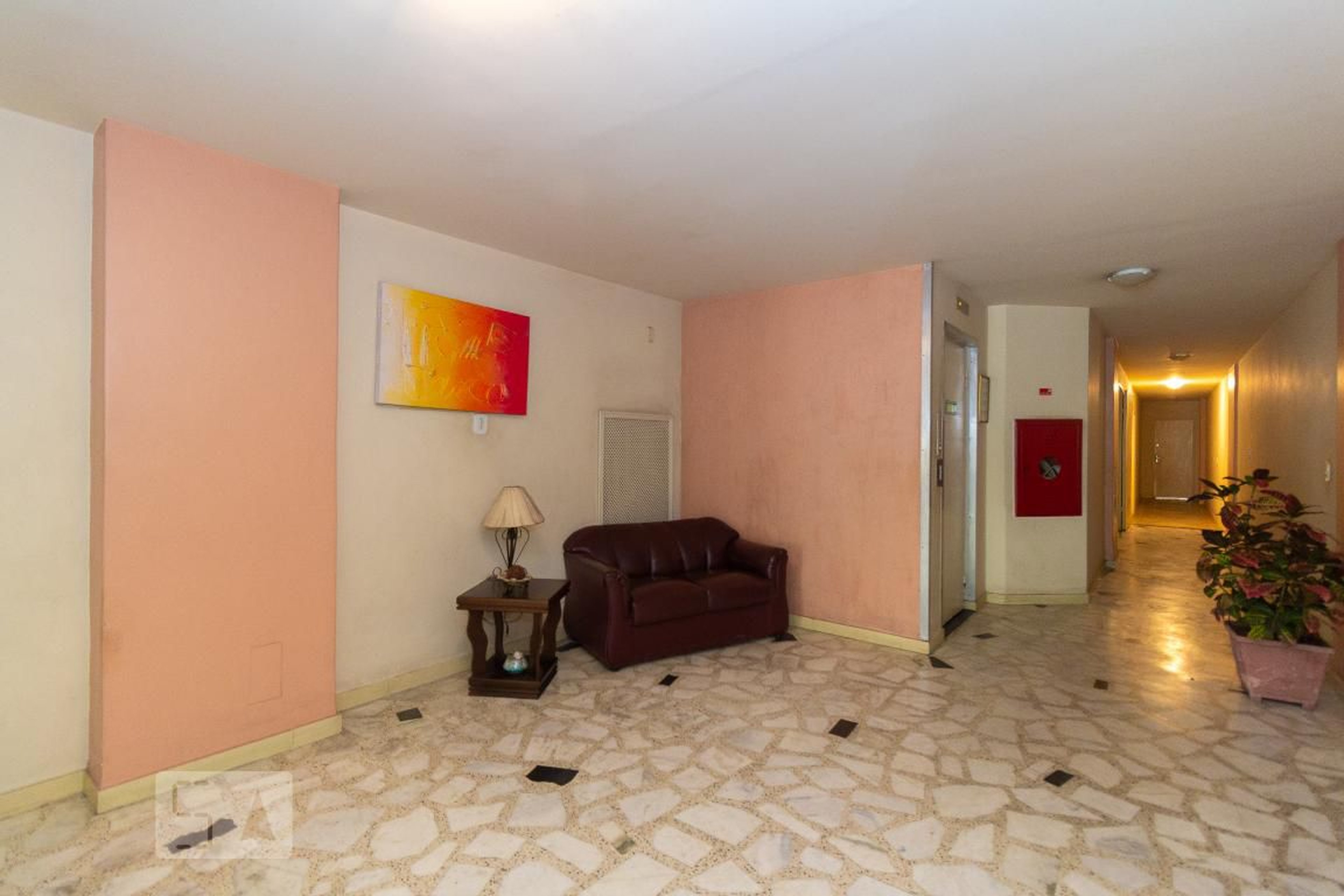 Hall de Entrada - Cremilda Moreira