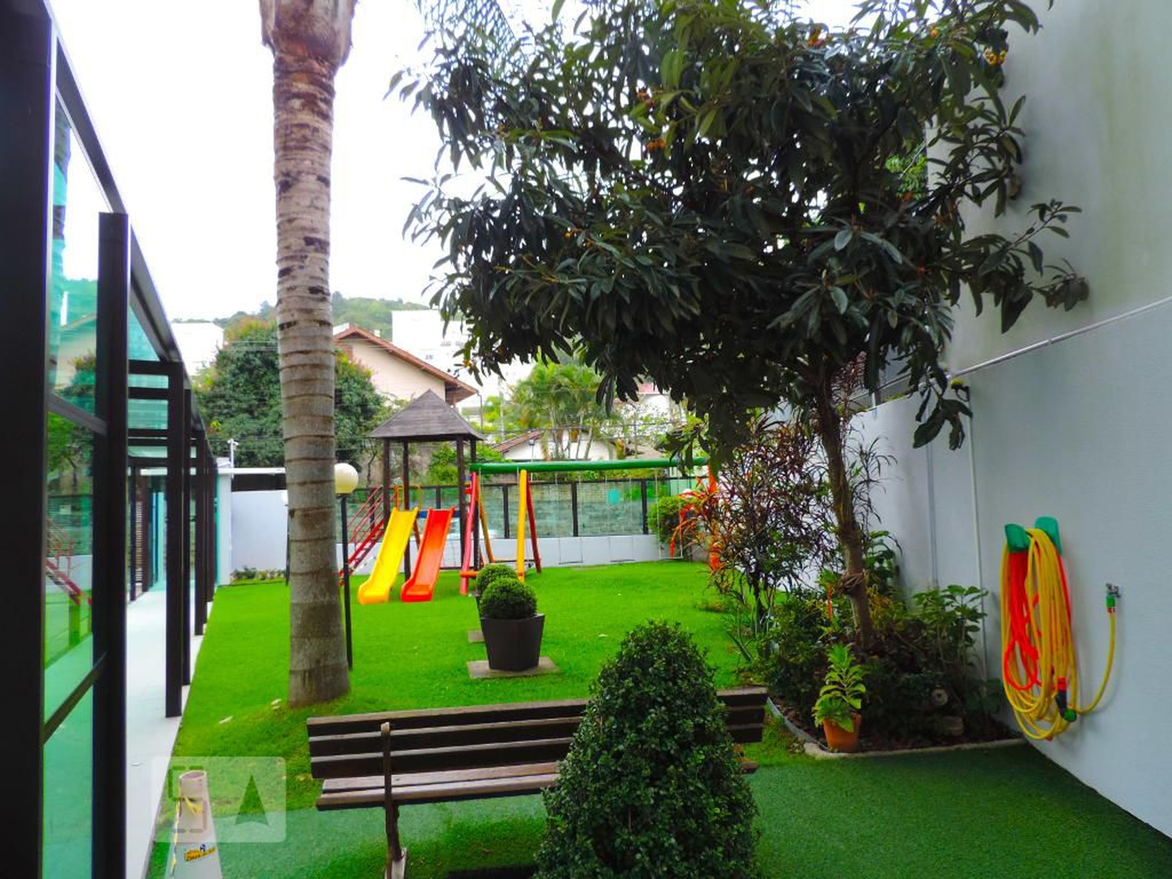 Area Comum - Waldemiro Tholl