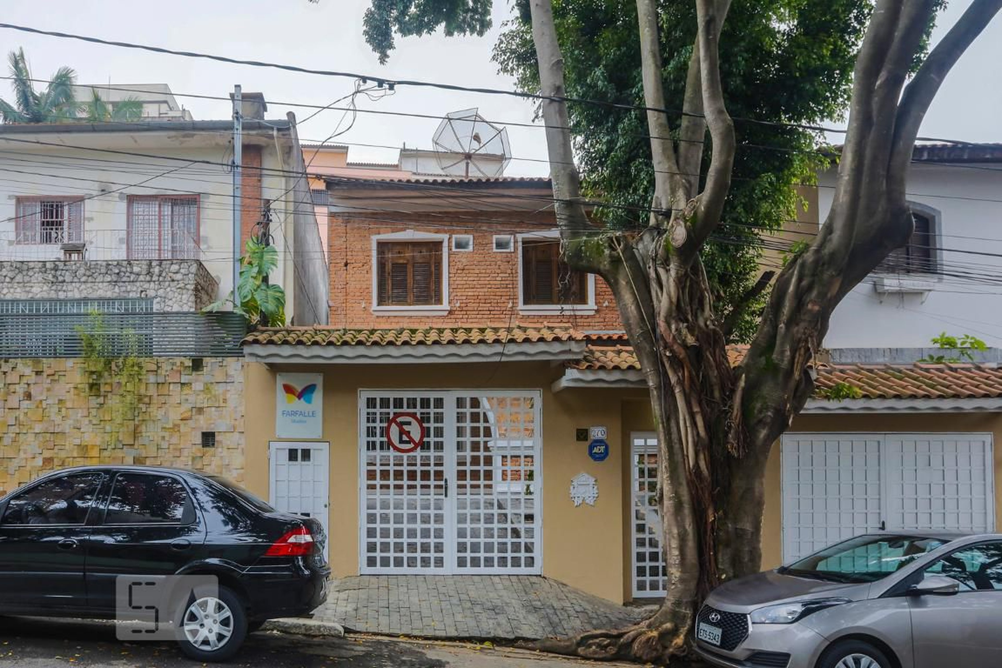 Fachada Condomínio em Rua Leandro de Carvalho, 270