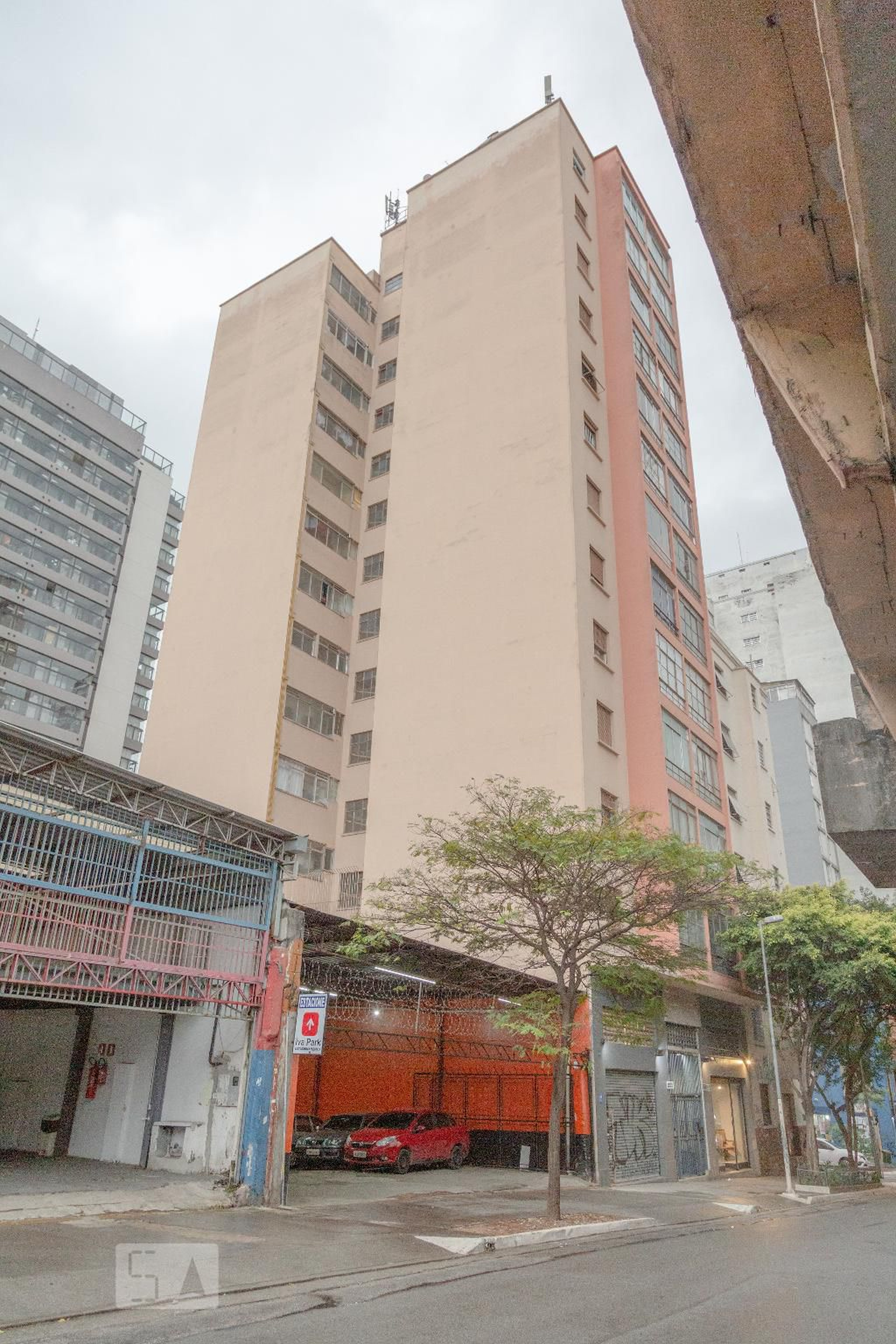 Fachada Condomínio em Rua Amaral Gurgel, 518