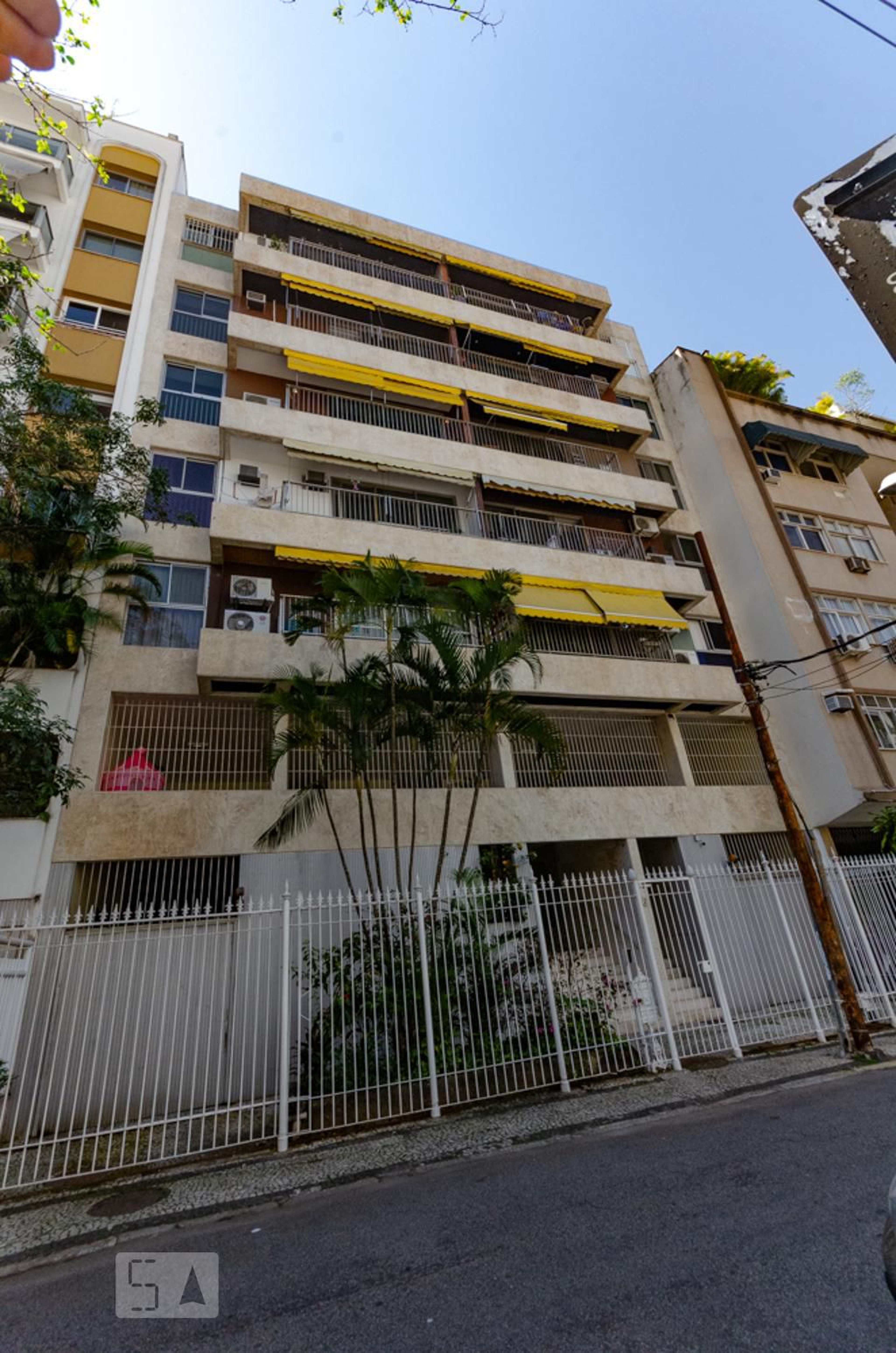 Fachada Condomínio em Rua General Rabêlo, 61