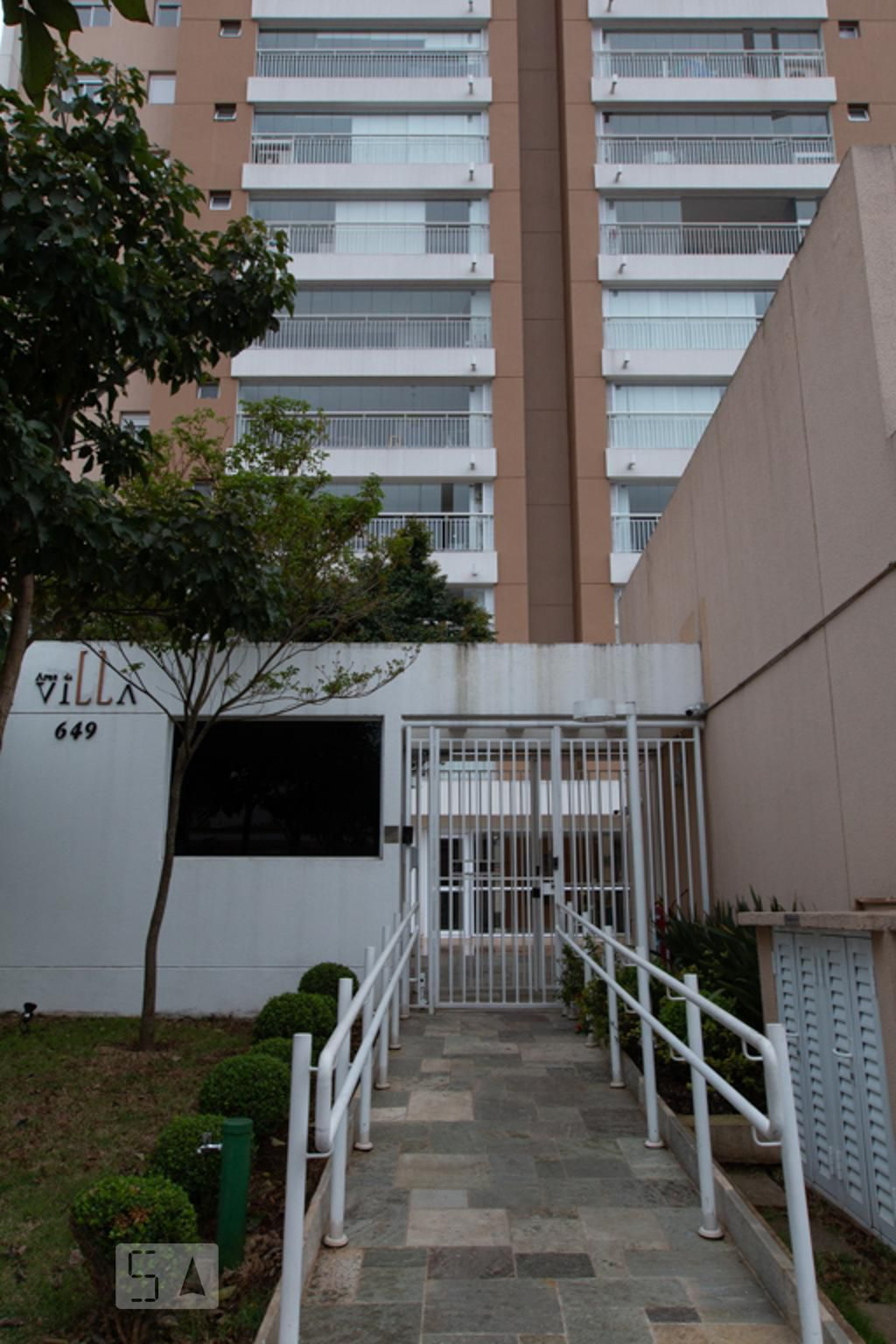 Entrada - Ares da Villa