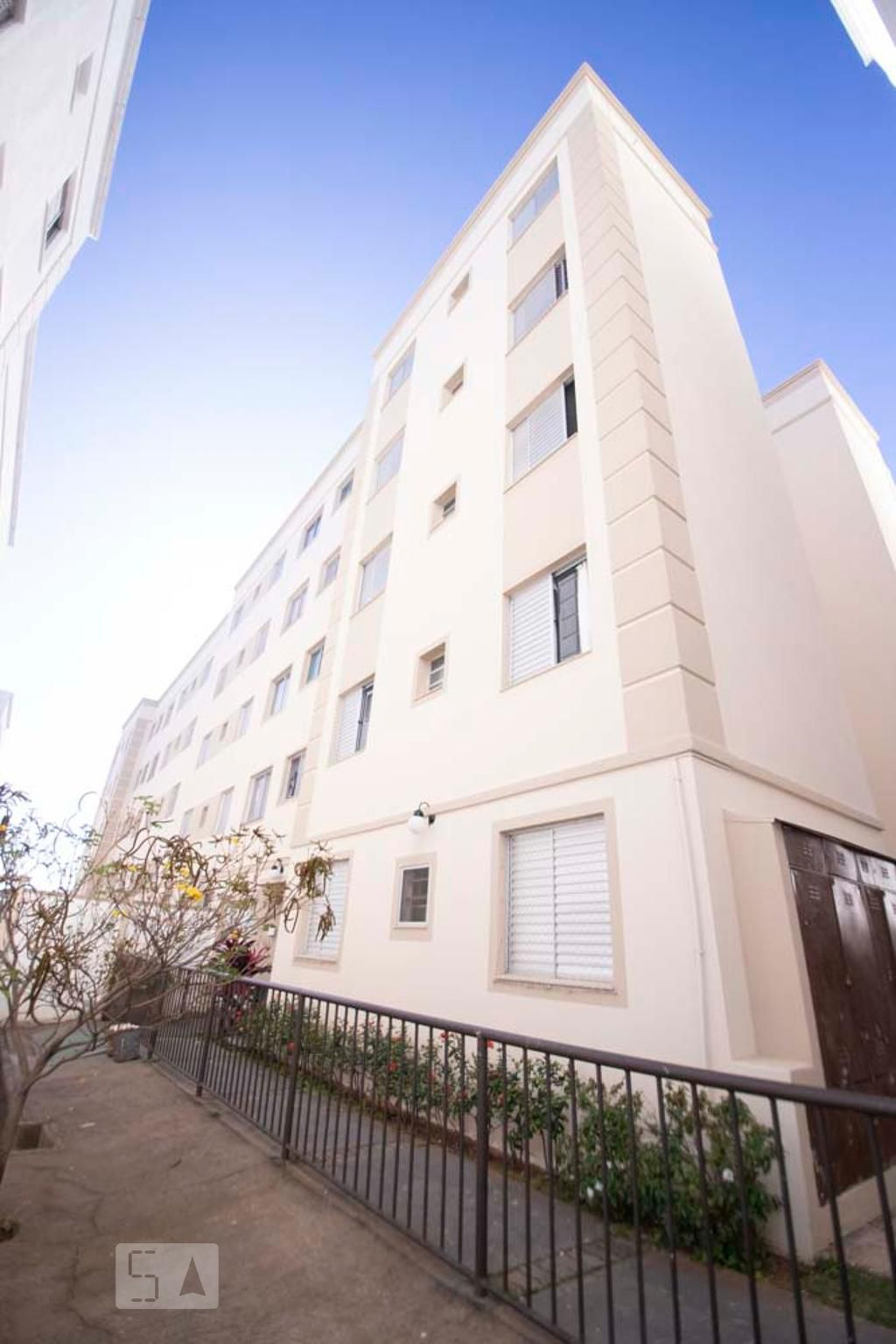 fachada Condomínio em Rua Doutor Jeber Juabre, 100