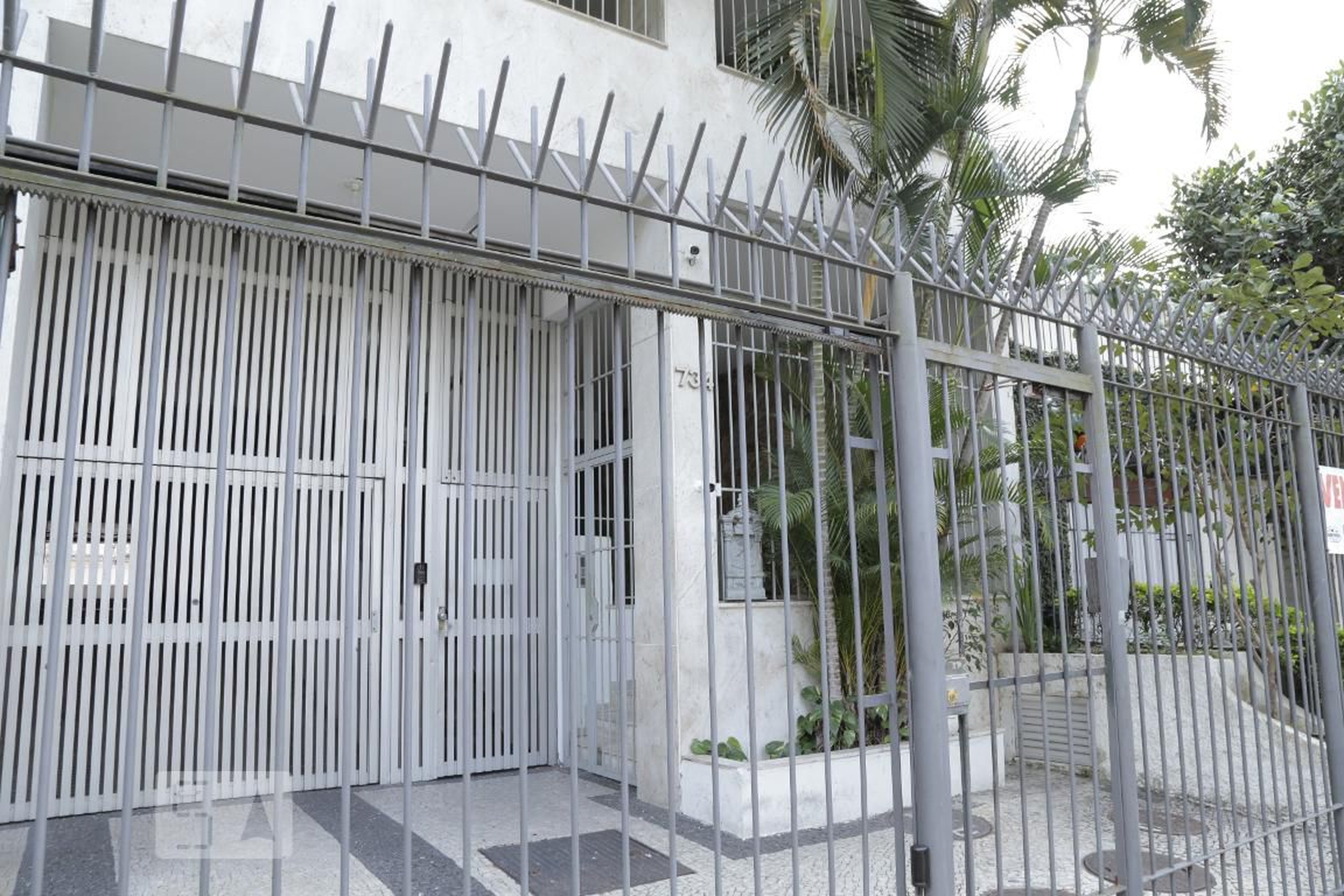 fachada Condomínio em Rua Araxá, 734