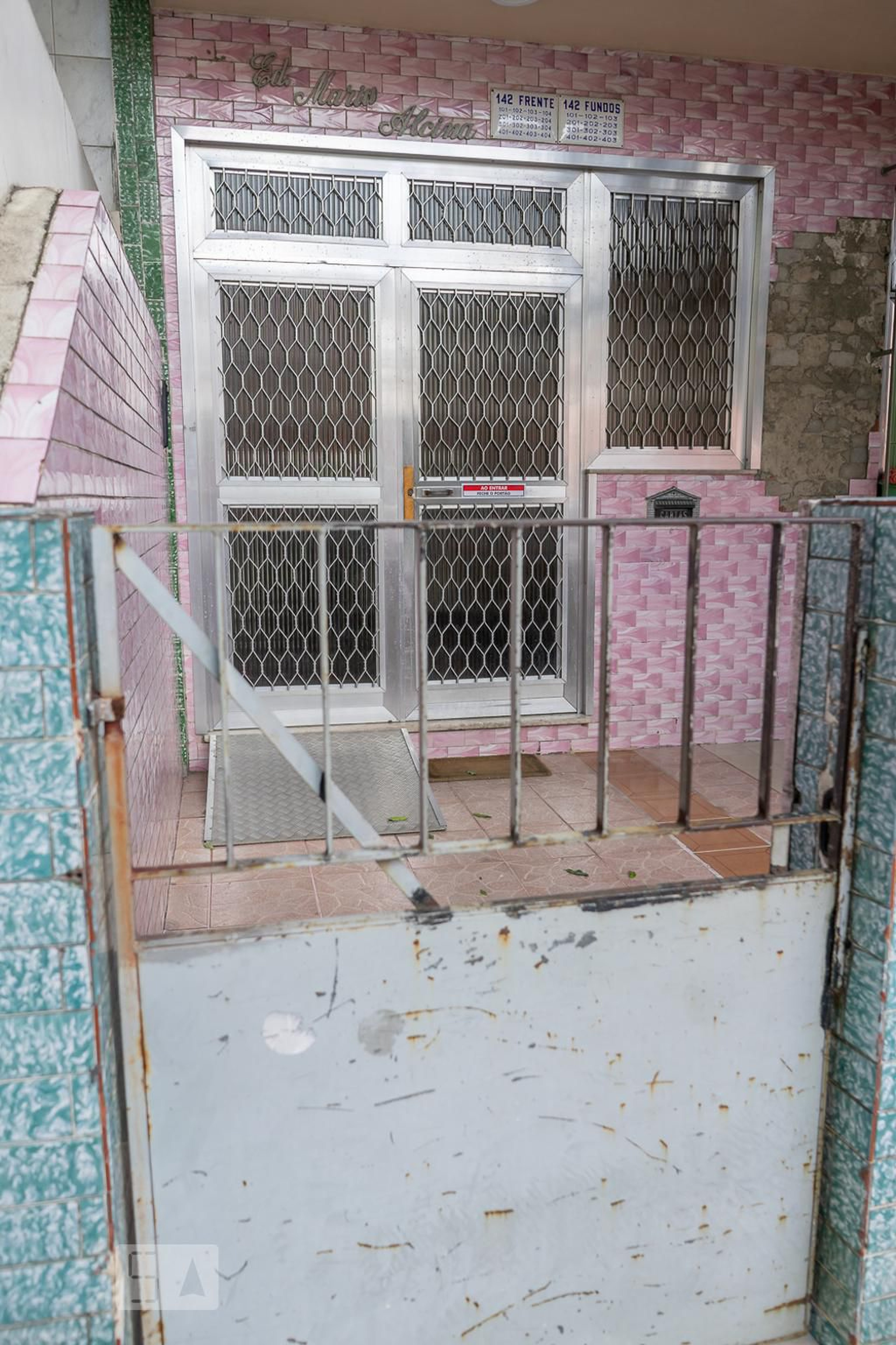 Entrada - Edifício S Maria Alcina e Maria de Fatima