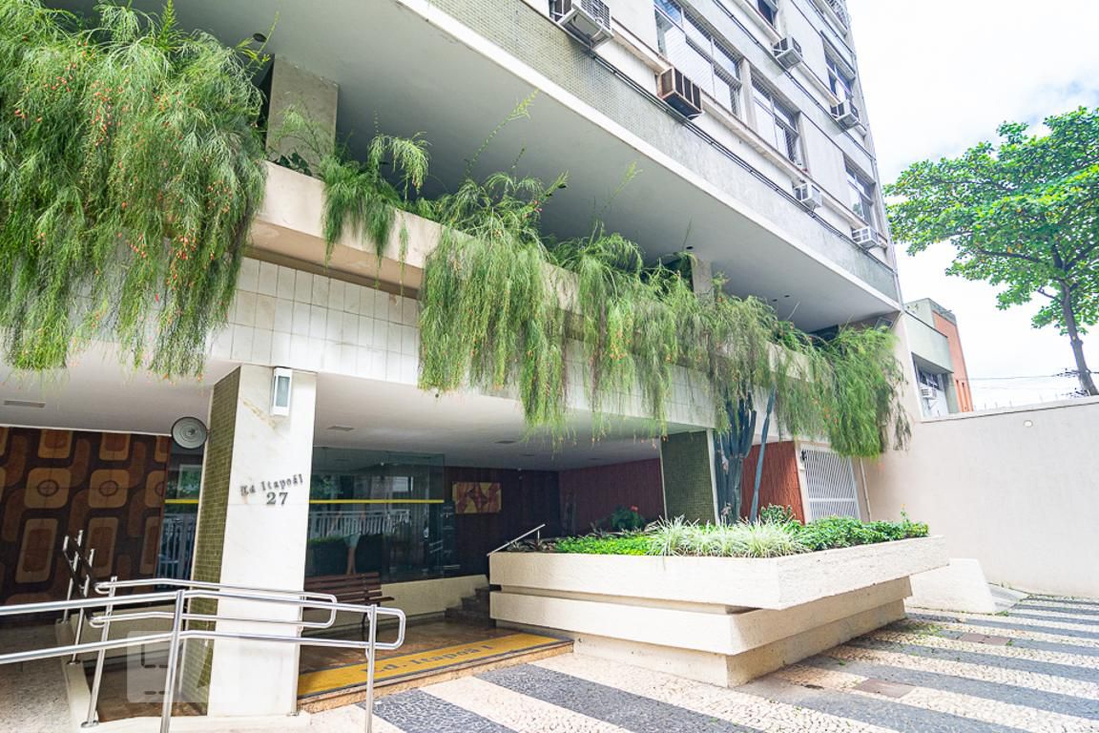 Fachada do Prédio Condomínio Itapuã