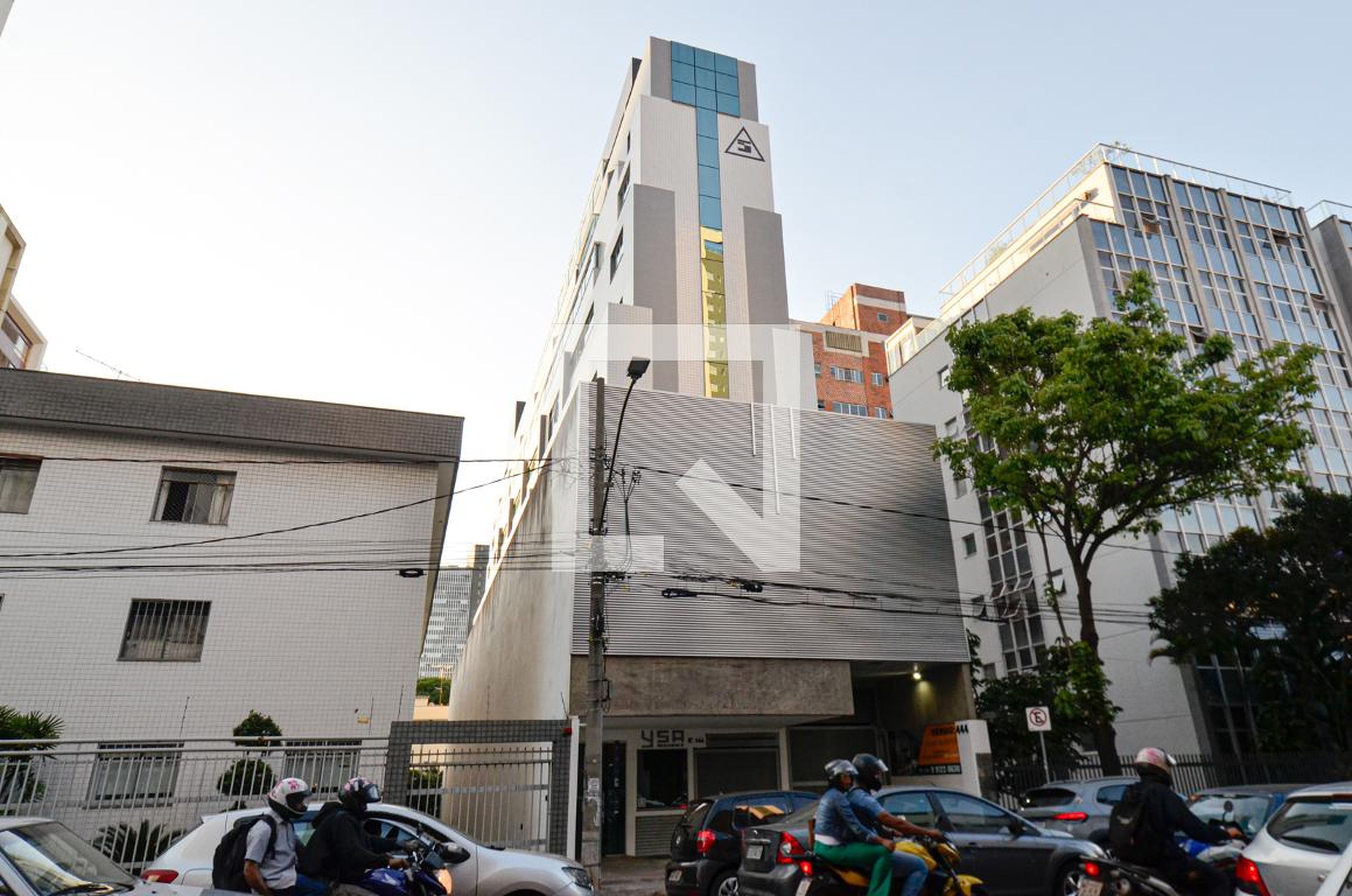 Fachada do predio Condomínio em Rua Professor Moraes, 444