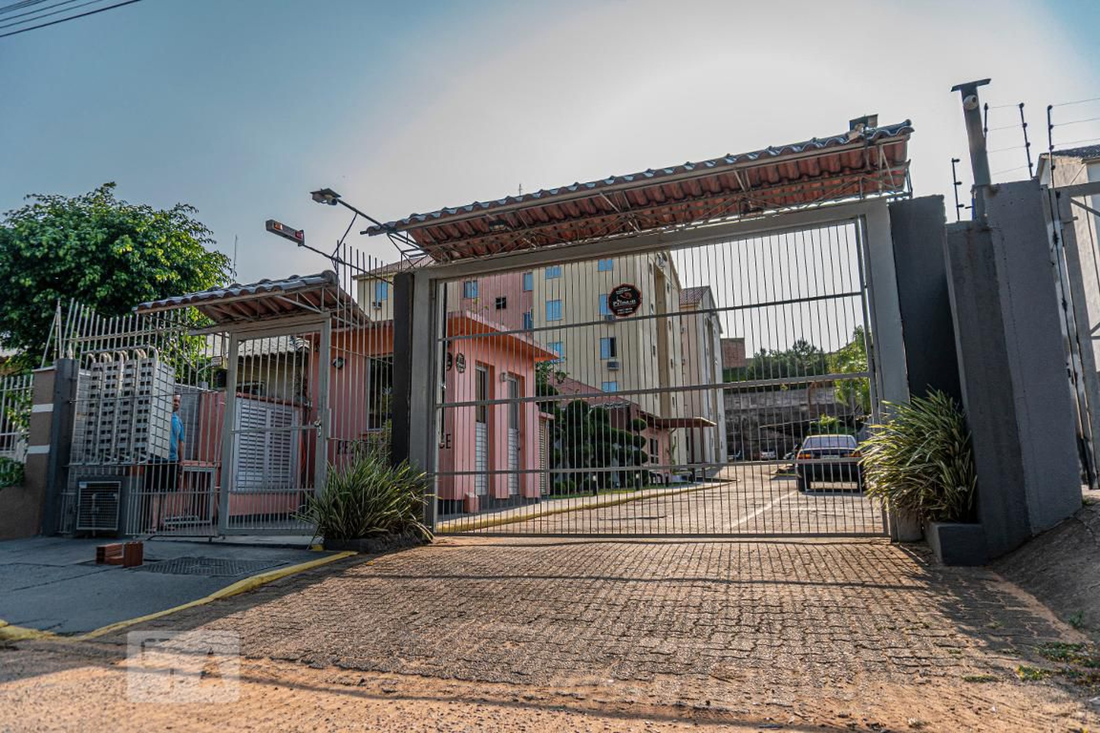 Fachada do Condomínio Condomínio em Rua Oswaldo Artur Hartz, 850