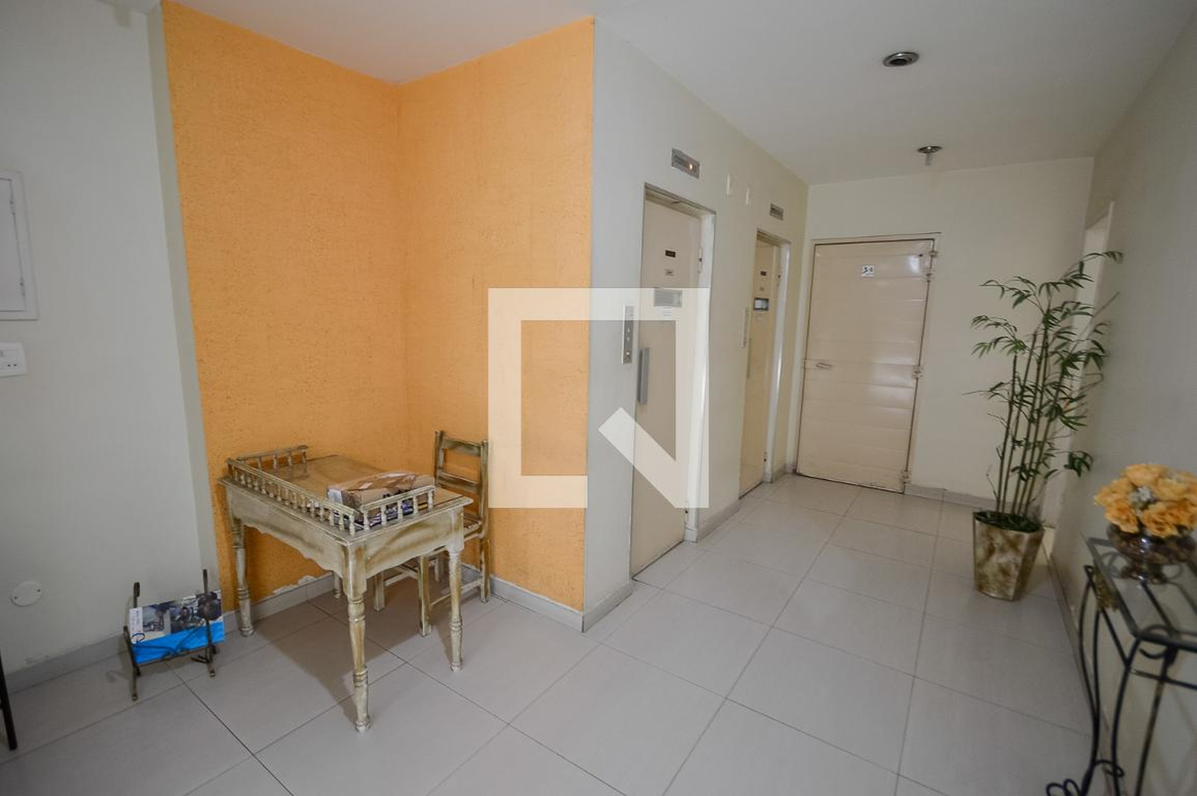 Hall - Cidade de Cherburg