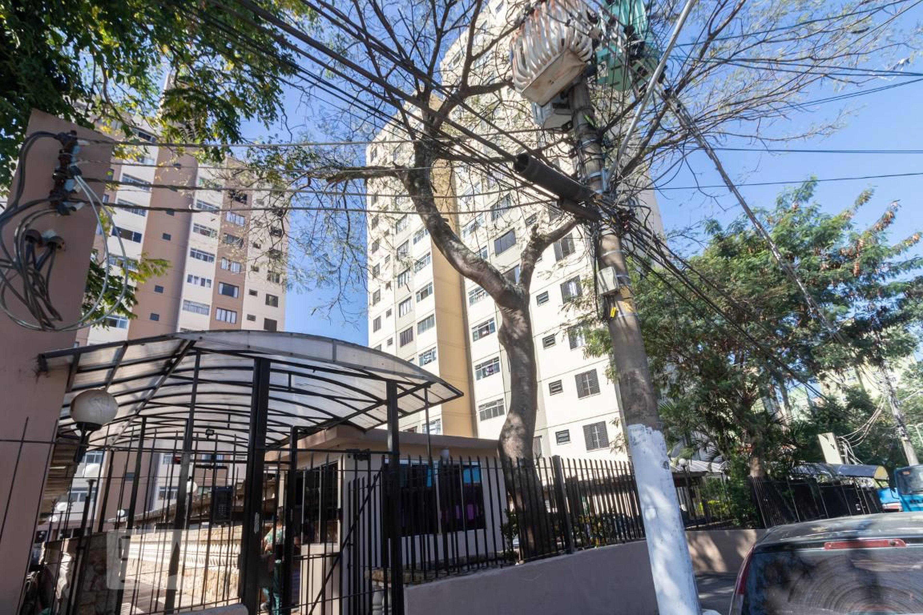 Fachada do Condomínio Condomínio Sabiá