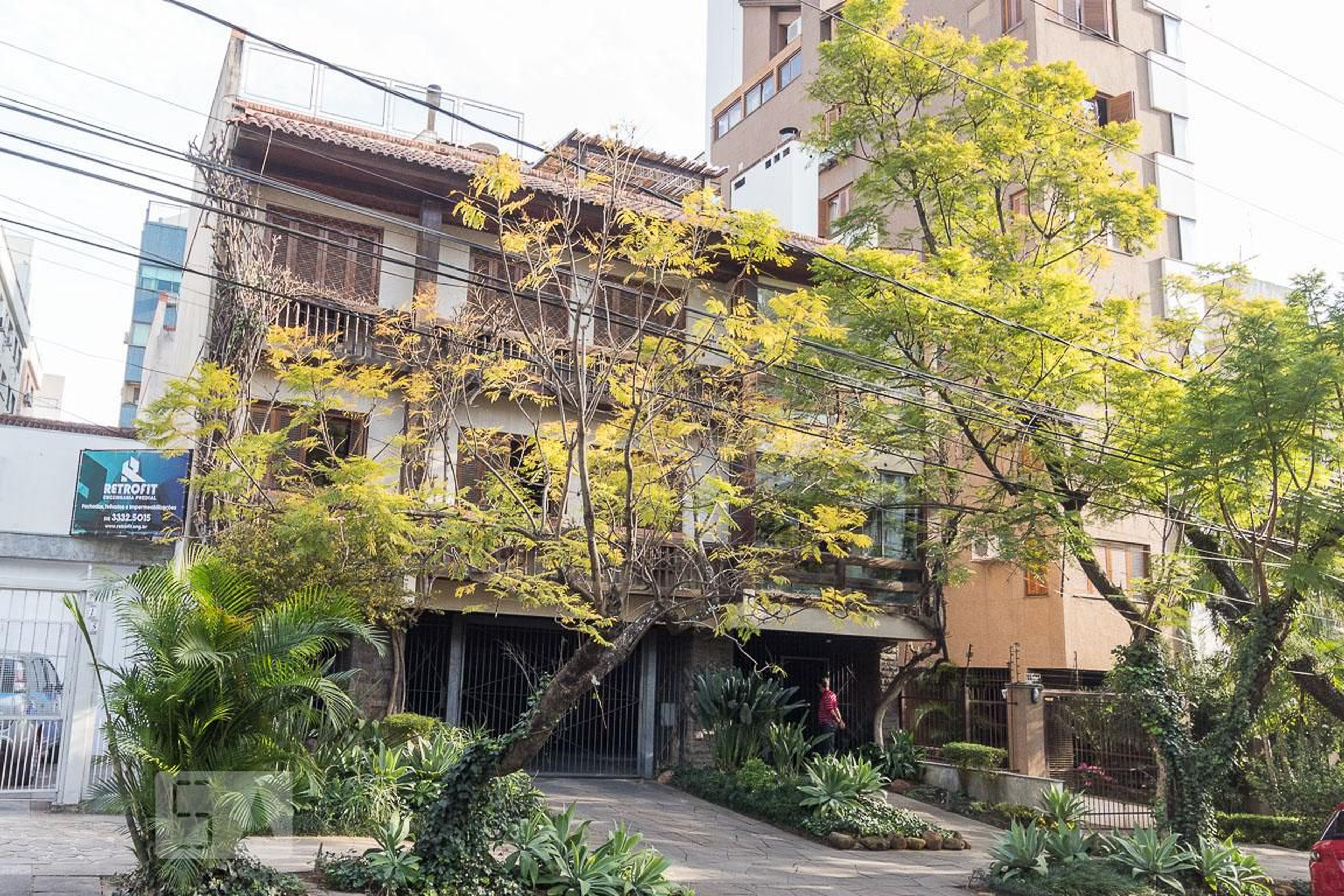 Fachada Condomínio em Rua Casemiro de Abreu, 707