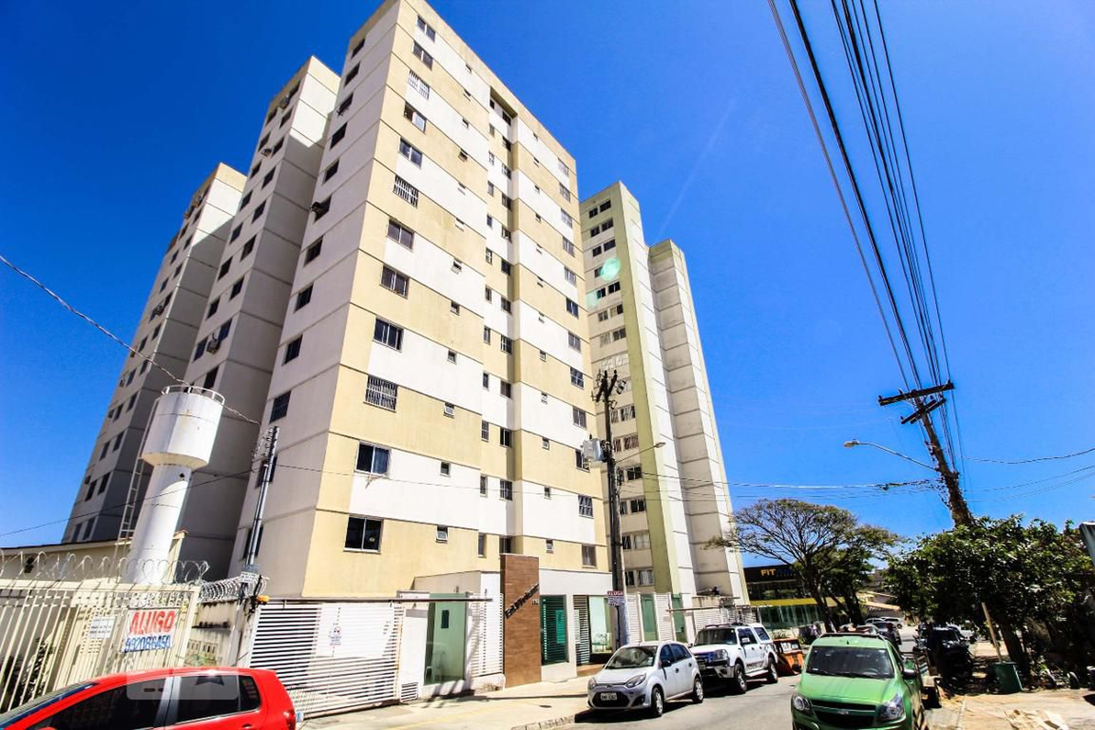 Fachada do Condomínio Condomínio em Rua C-139, 358