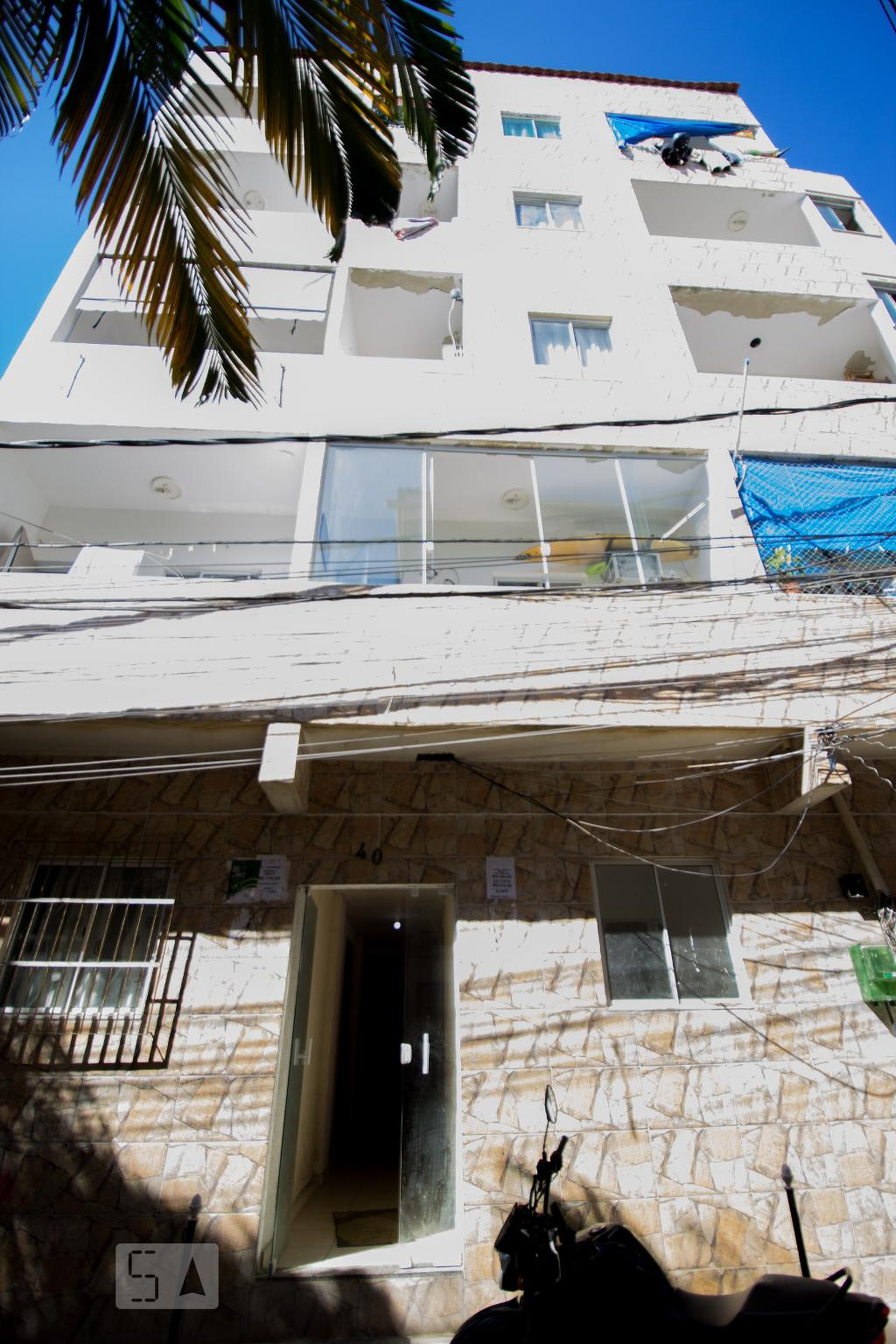Fachada do Prédio Condomínio em Rua DW, 261