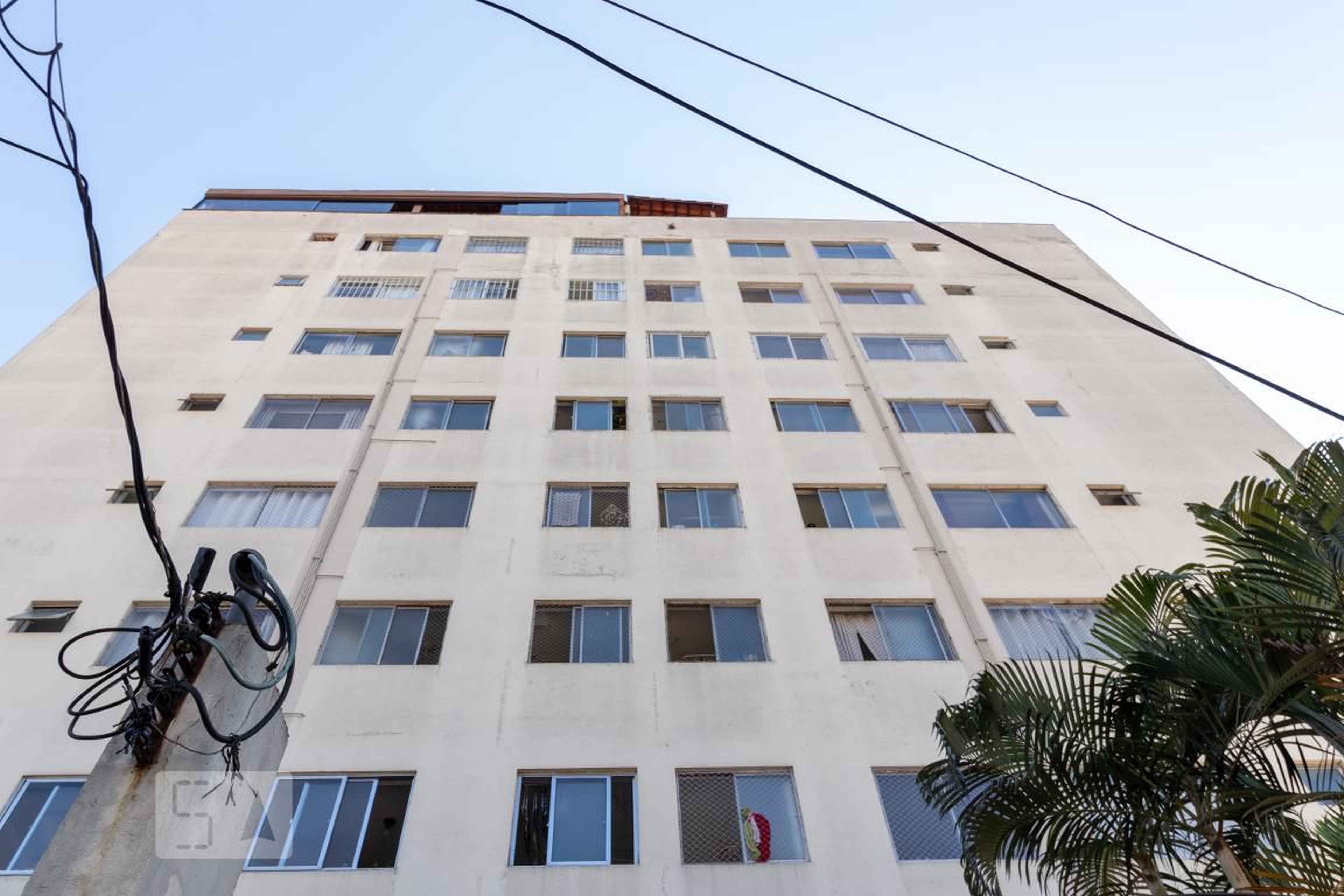 Fachada Condomínio em Avenida Xavier Pinheiro, 360