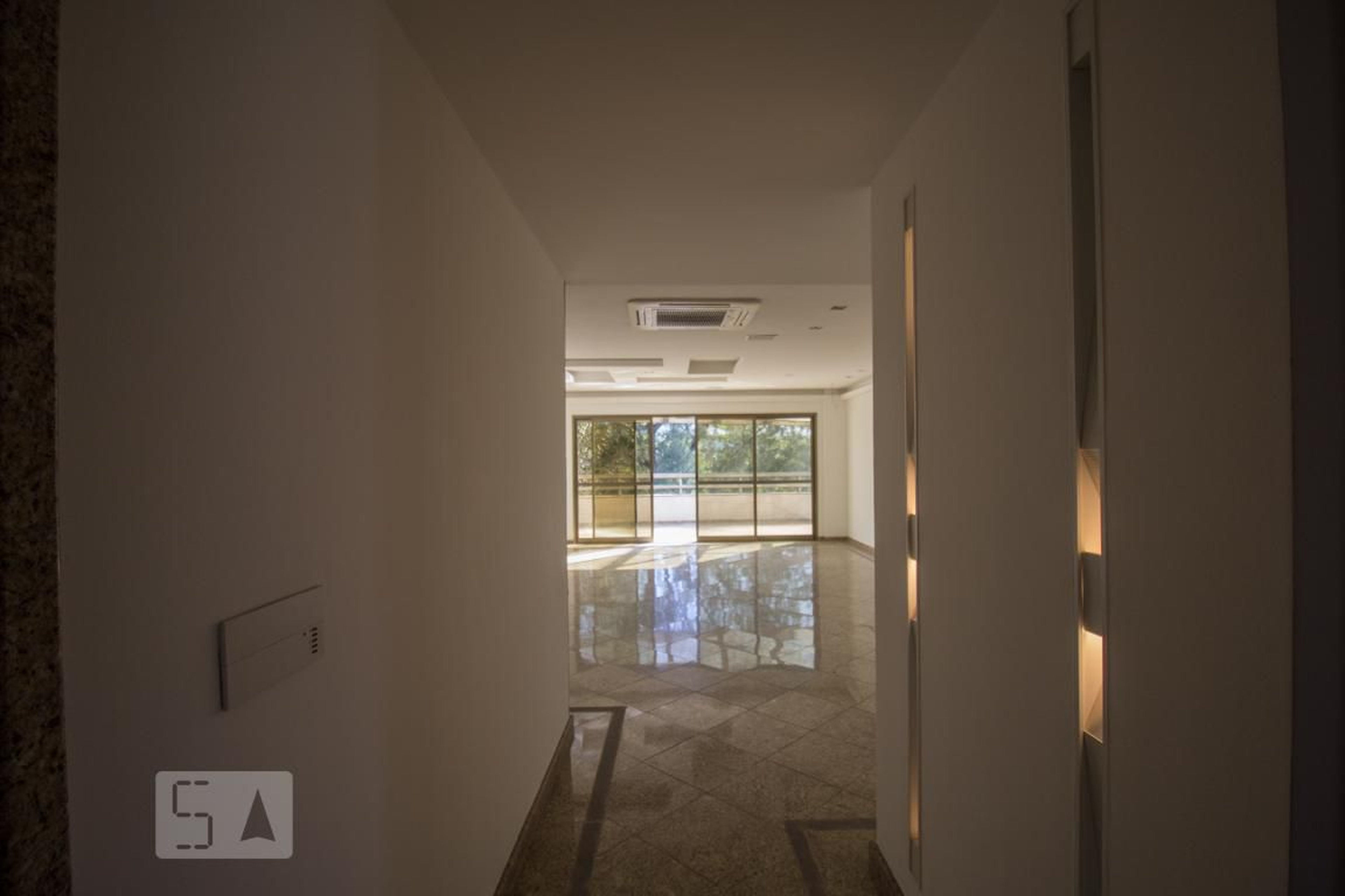 Hall de Entrada - Golden Well