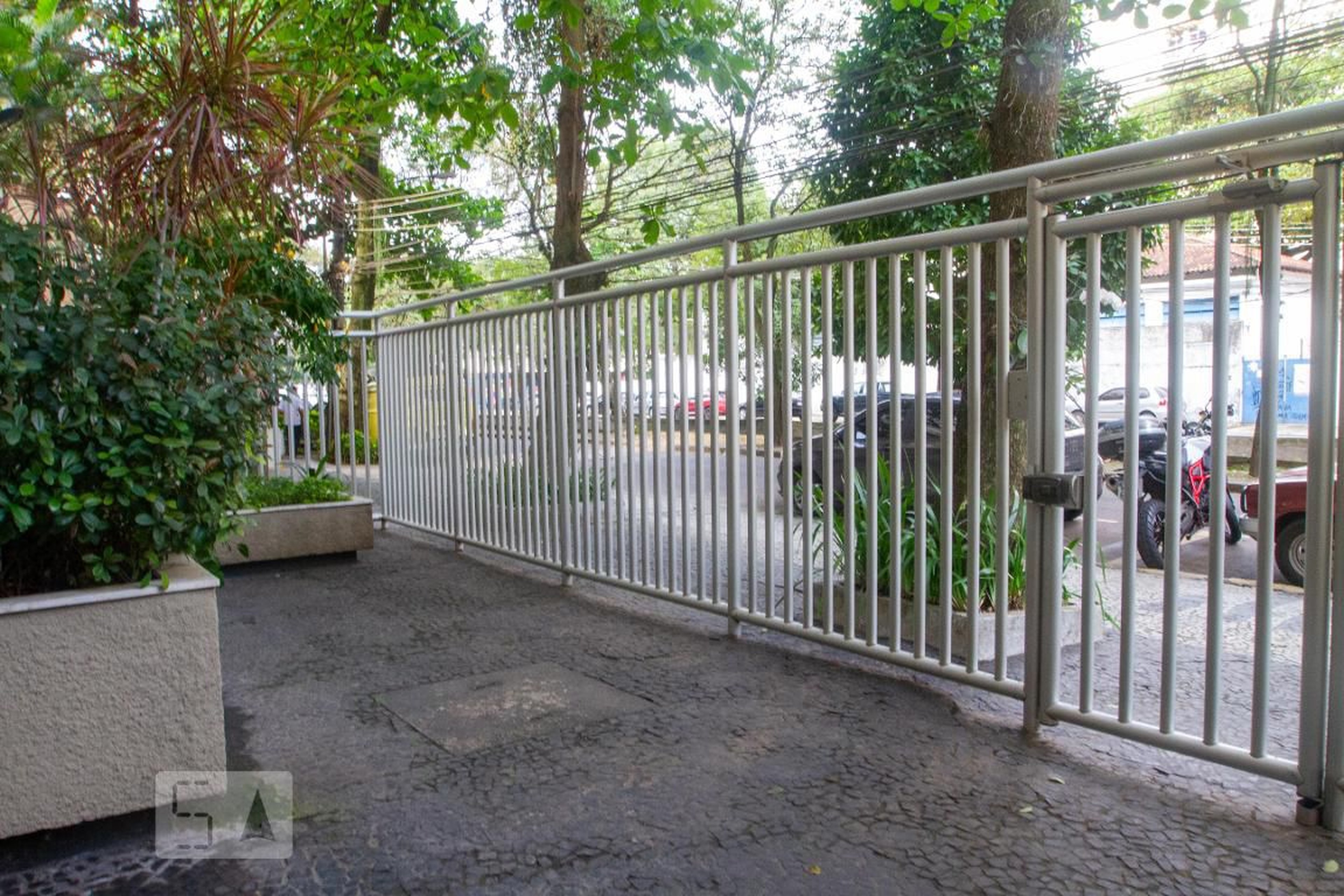 Entrada do Prédio - Ouro Velho