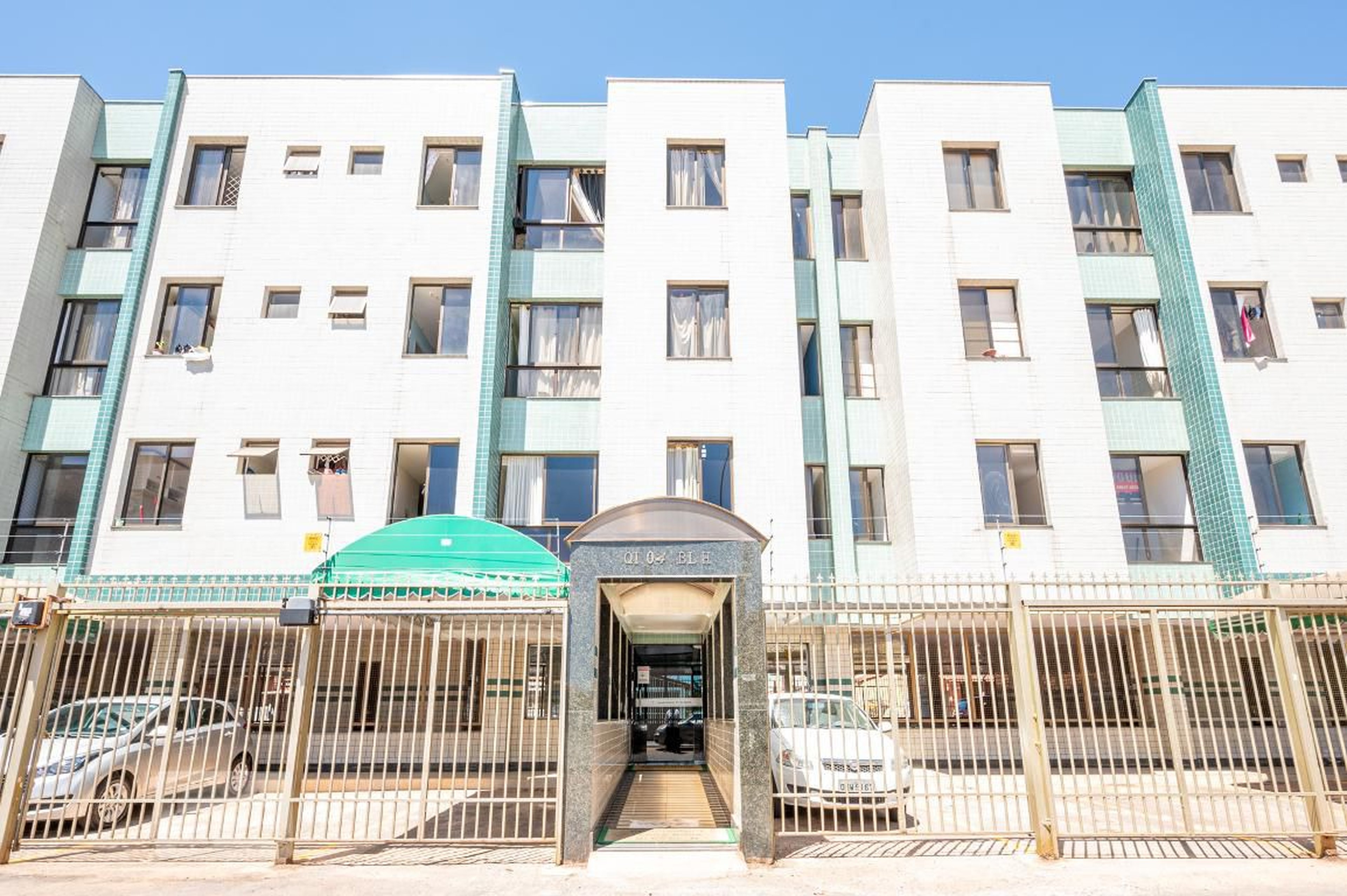 Fachada Condomínio em Qi 04, Bloco H