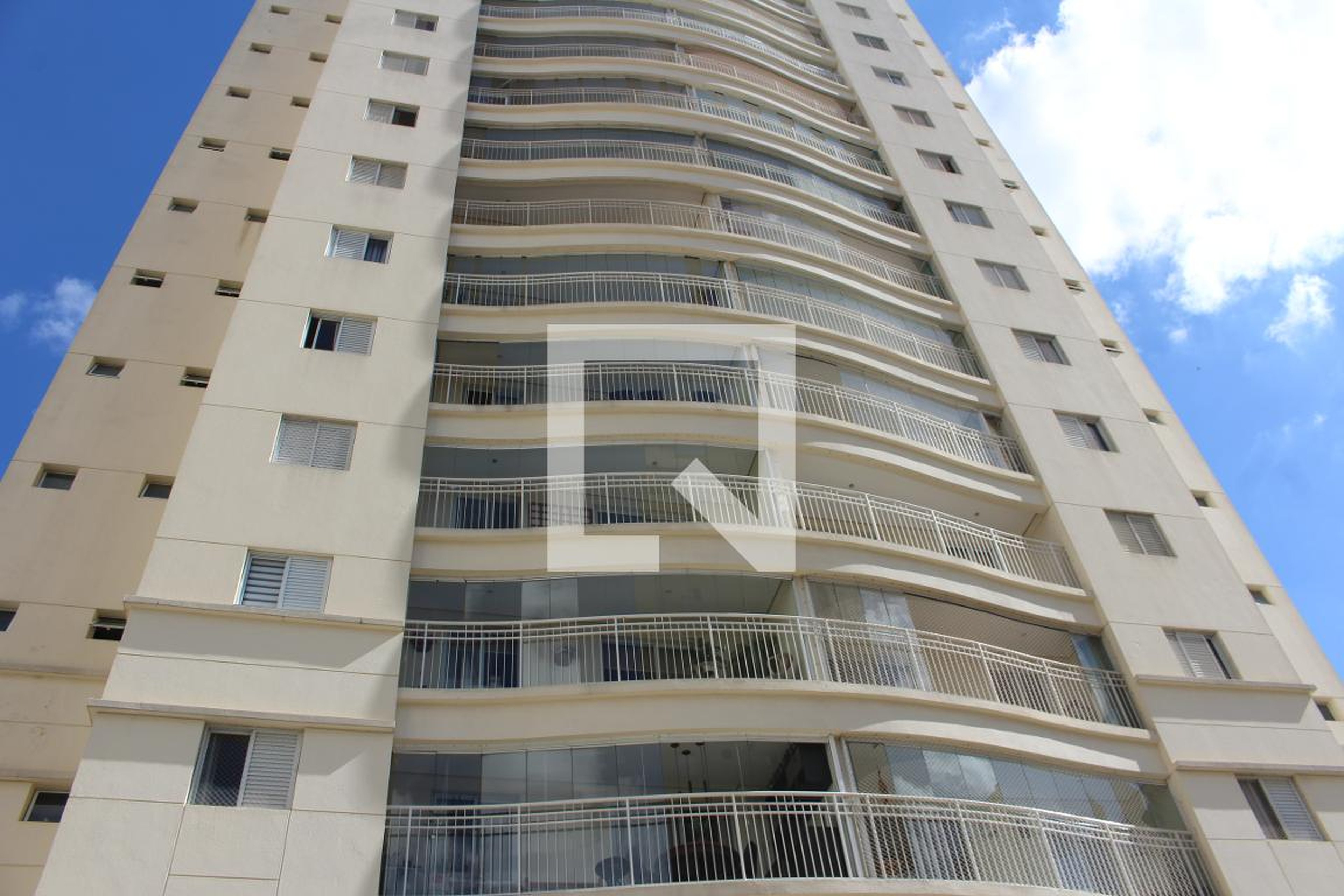 Fachada do Prédio Condomínio Chateau Du Parc