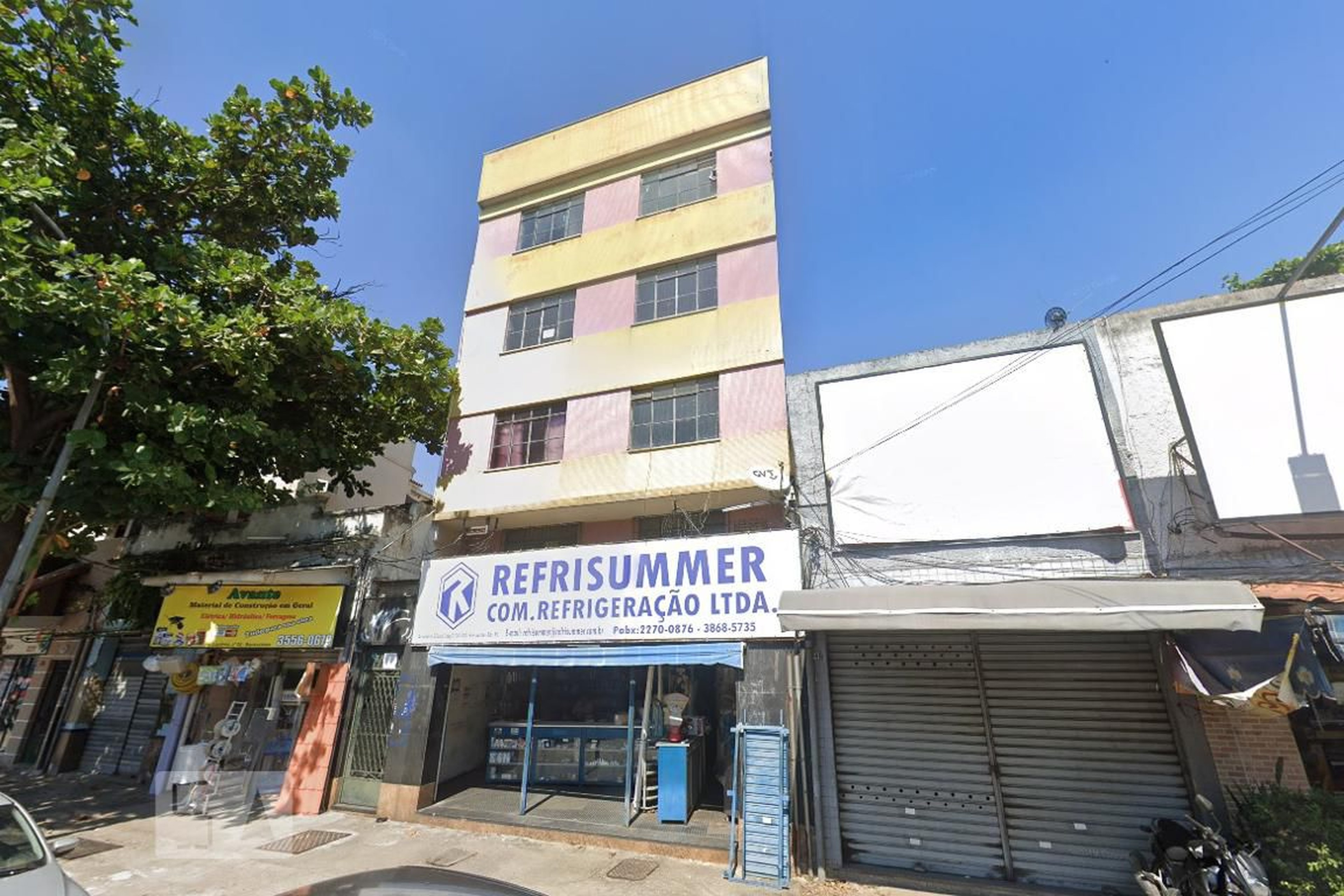 Fachada do Prédio Condomínio em Avenida Londres, 2
