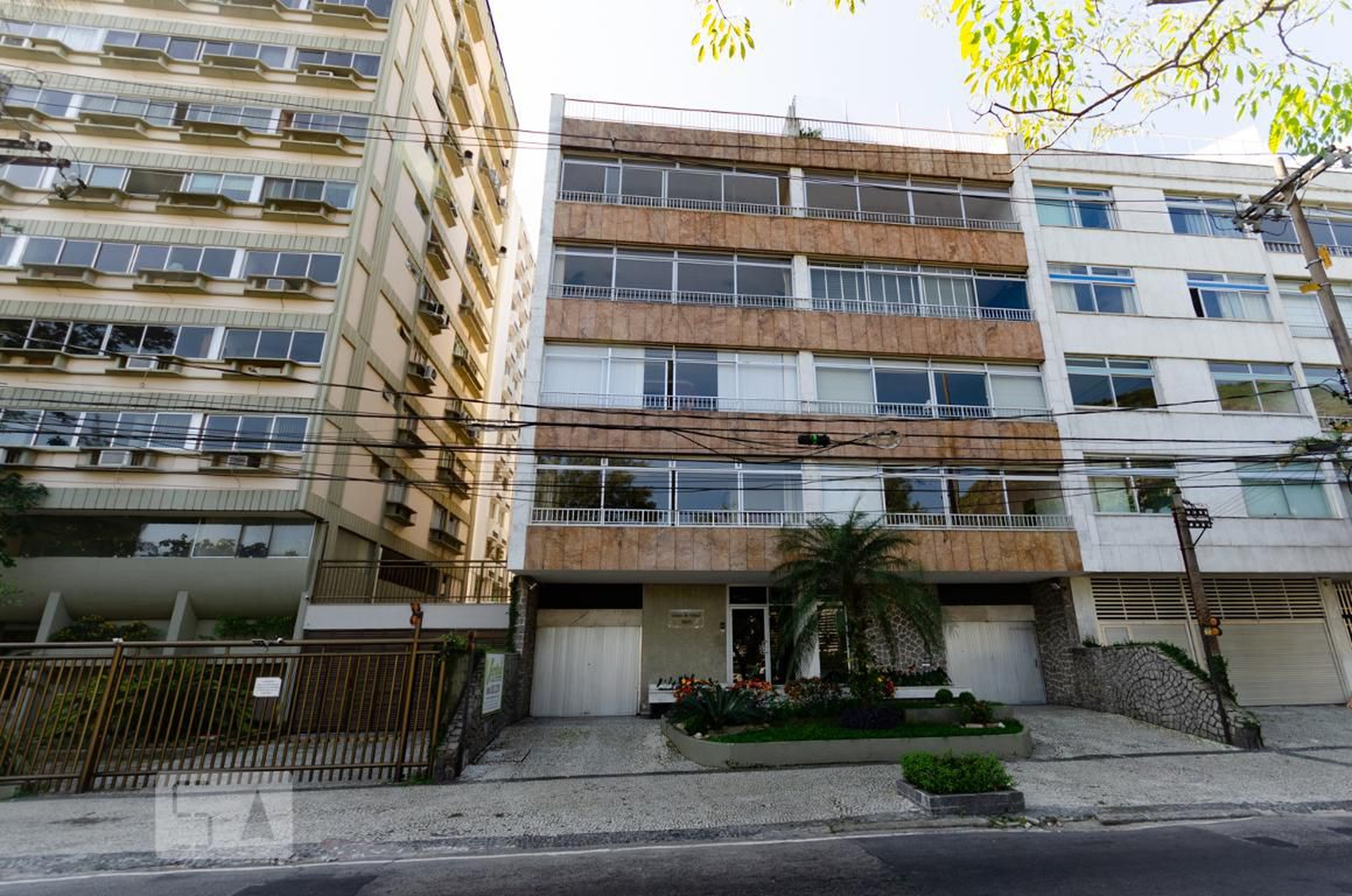 Fachada Edifício Campo de Tulipas