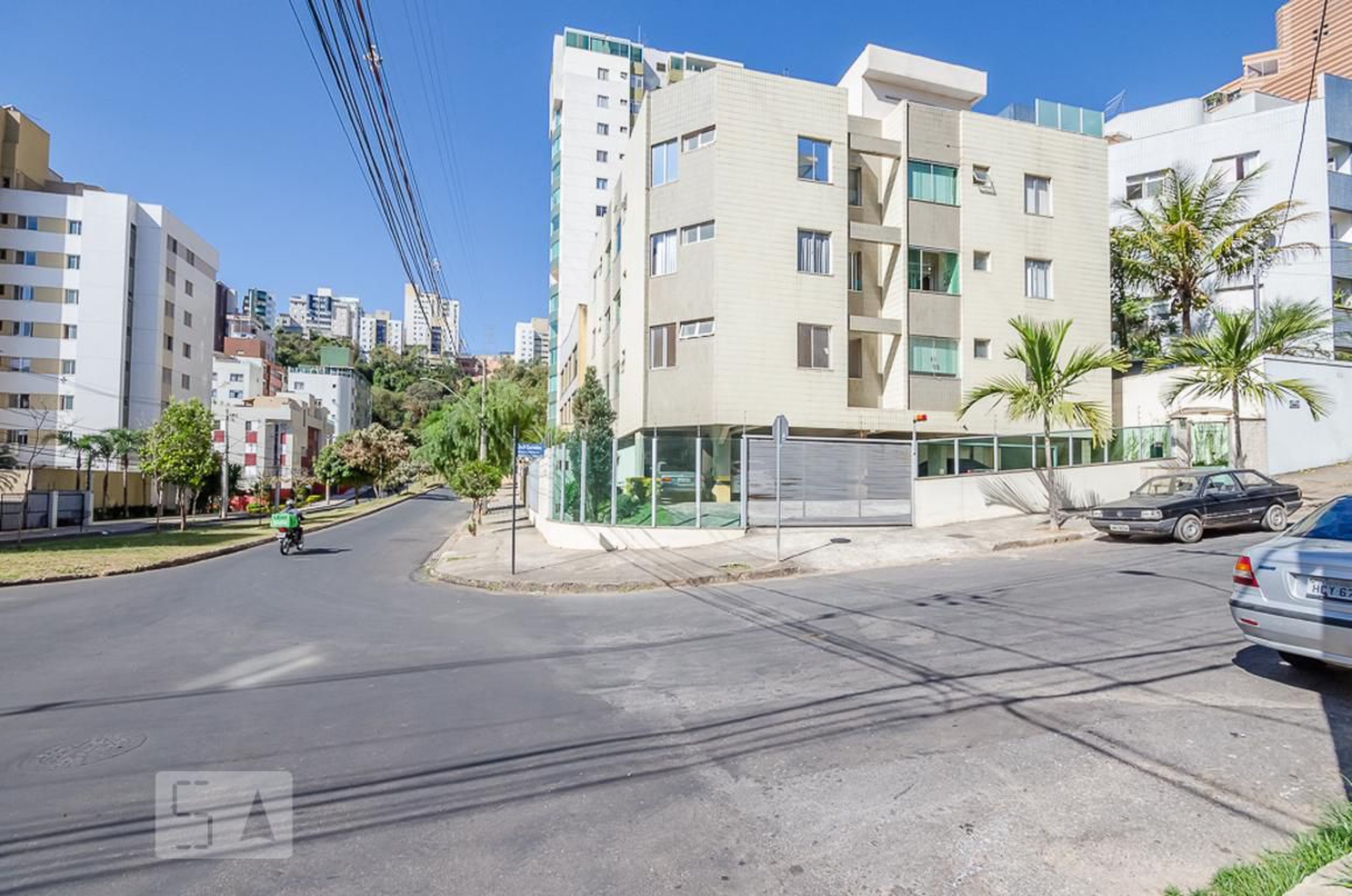 Fachada Condomínio em Rua José do Patrocínio Carneiro, 15