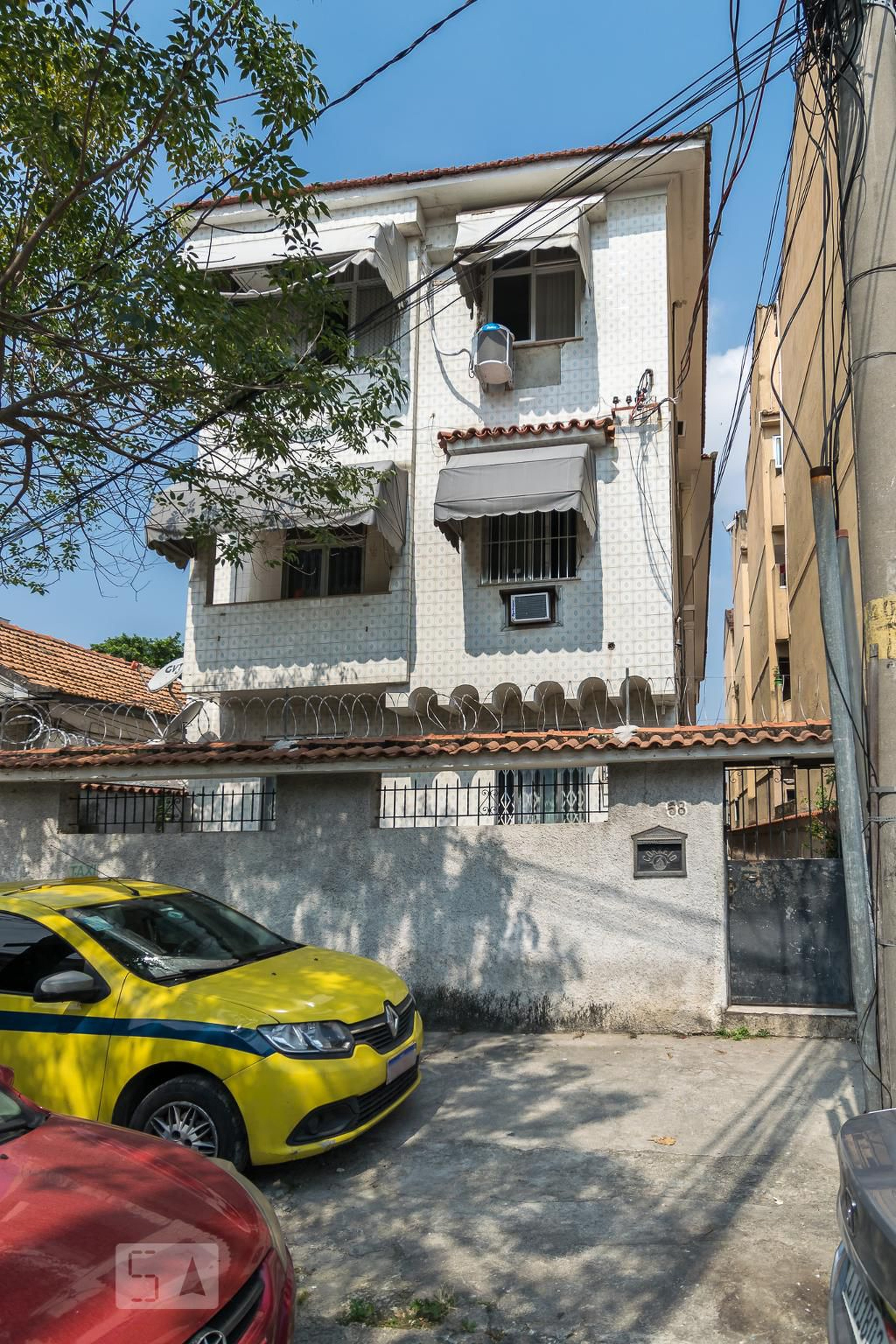 Fachada do Prédio Condomínio em Rua João Silva, 58