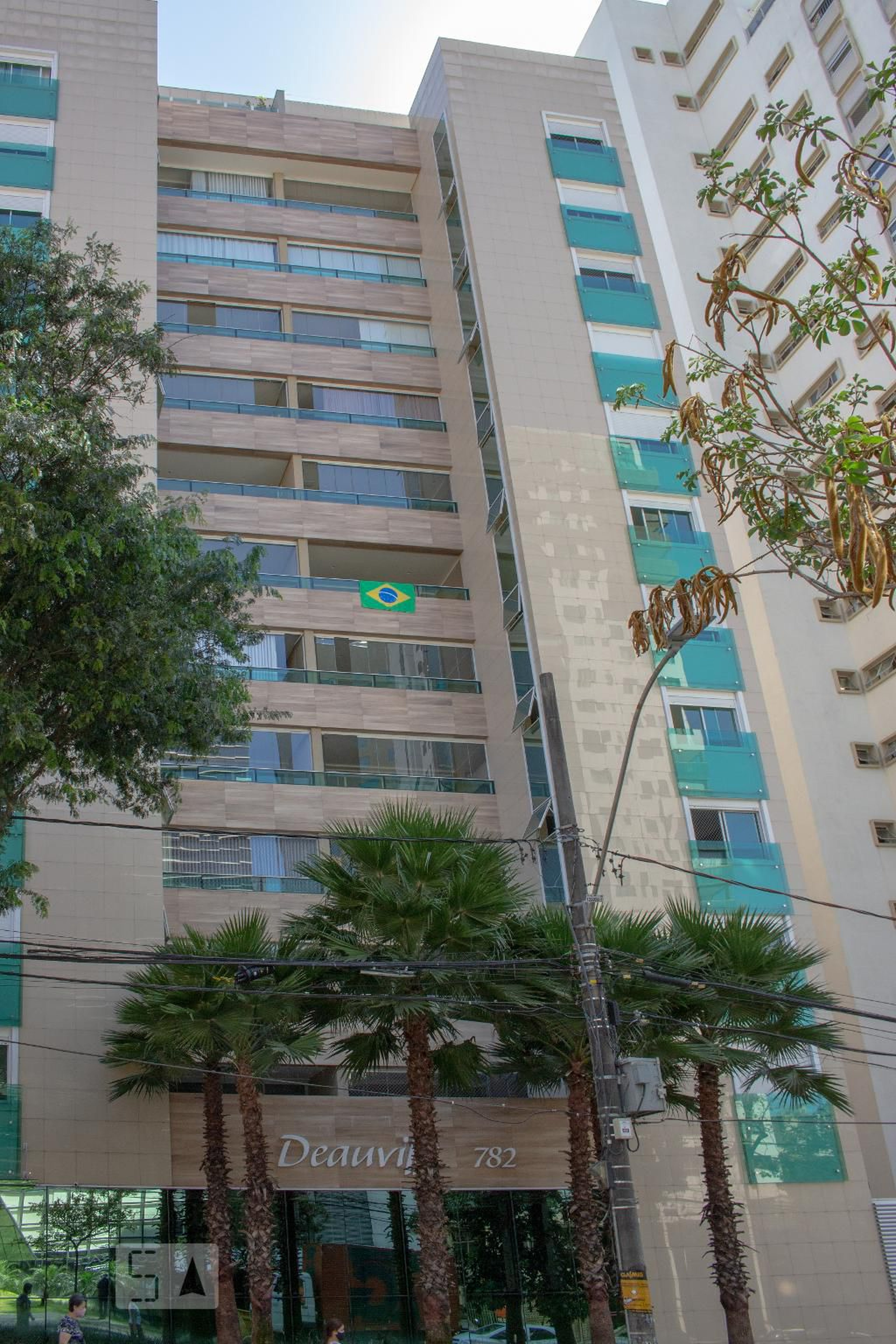 Fachada do Condomínio Condomínio Ed Deuaville