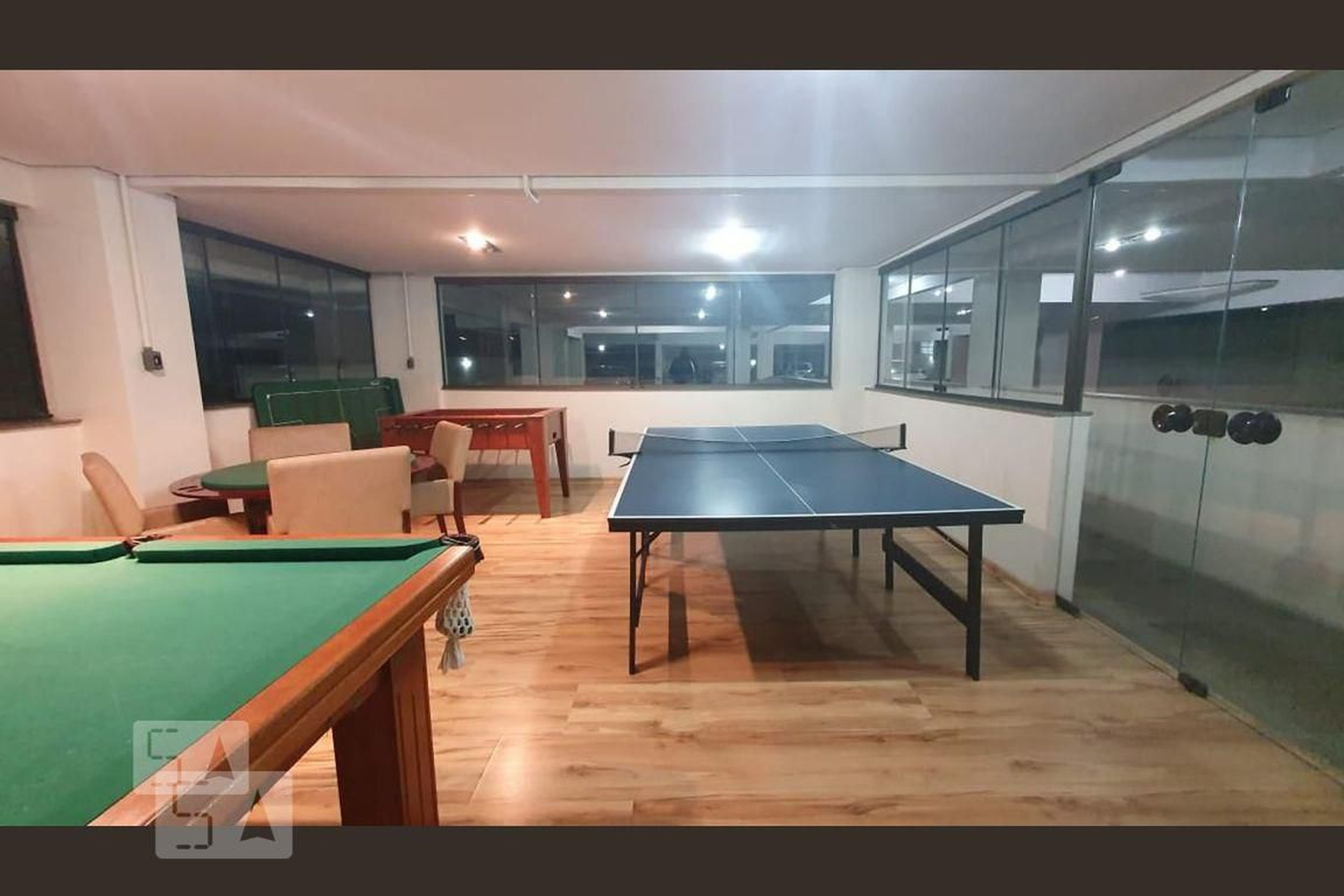 SALA DE JOGOS - Jardins de Avignon