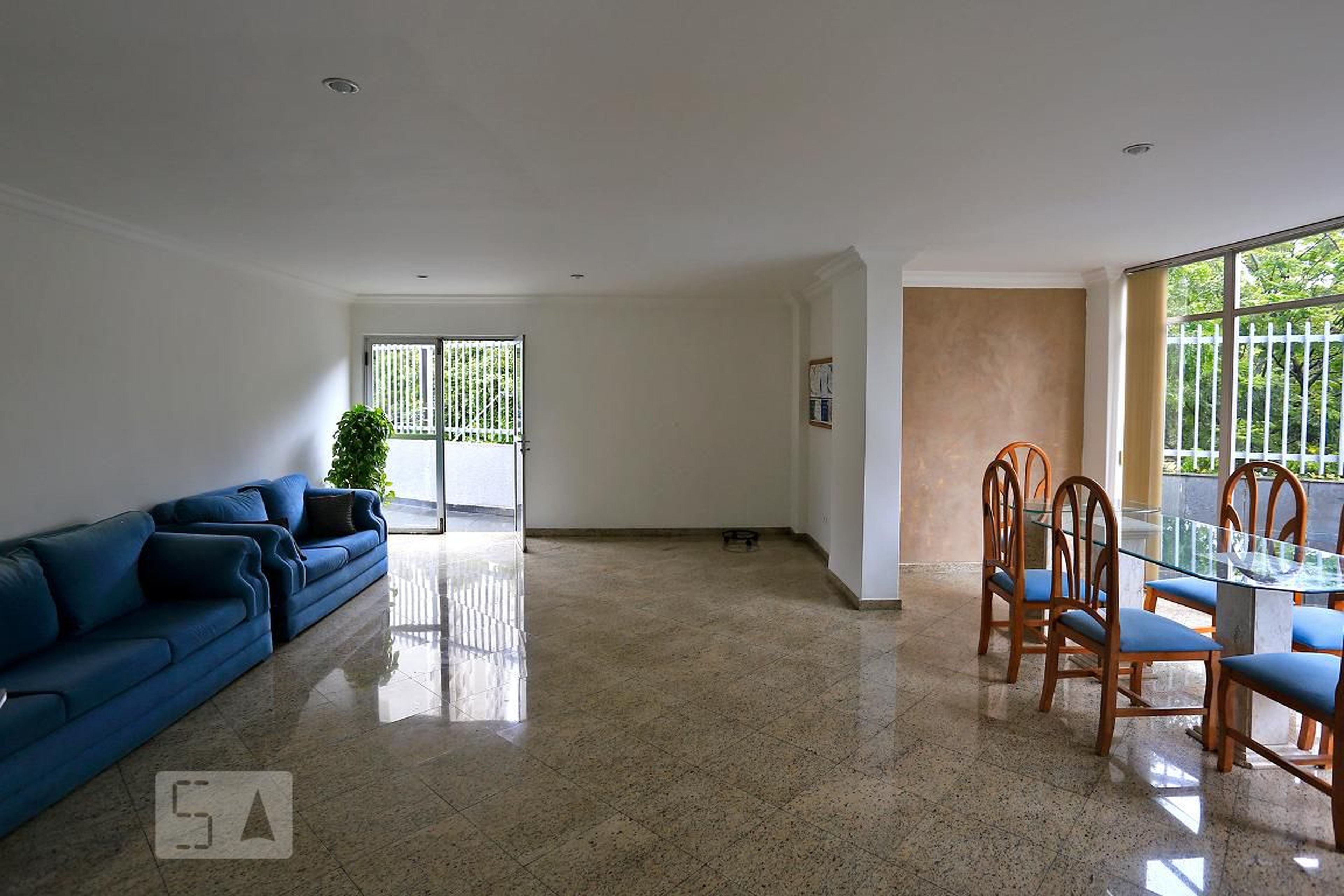 Salão de Festas - Charles Chaplin