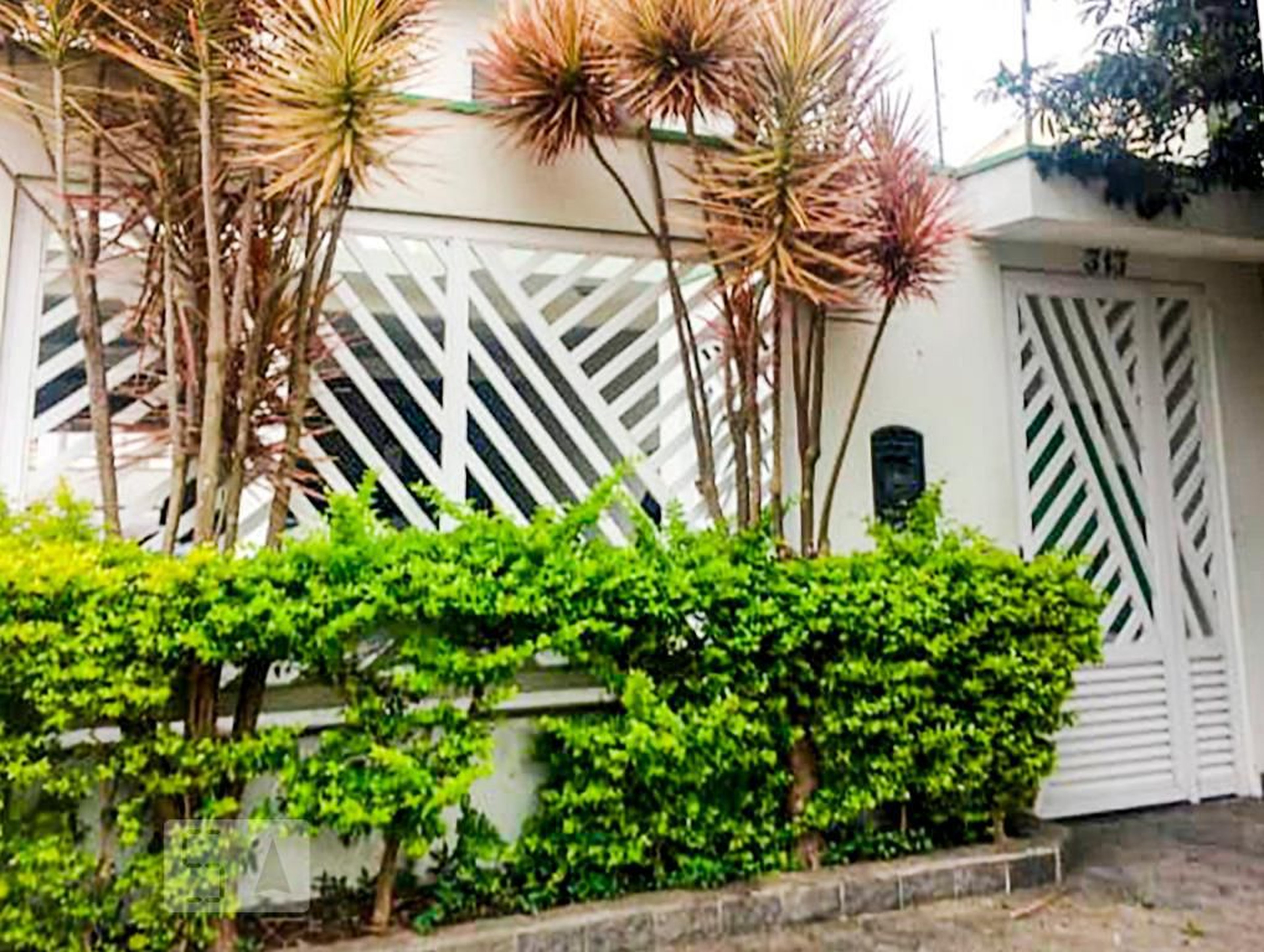 Fachada do Prédio Condomínio em Rua Clélia, 313