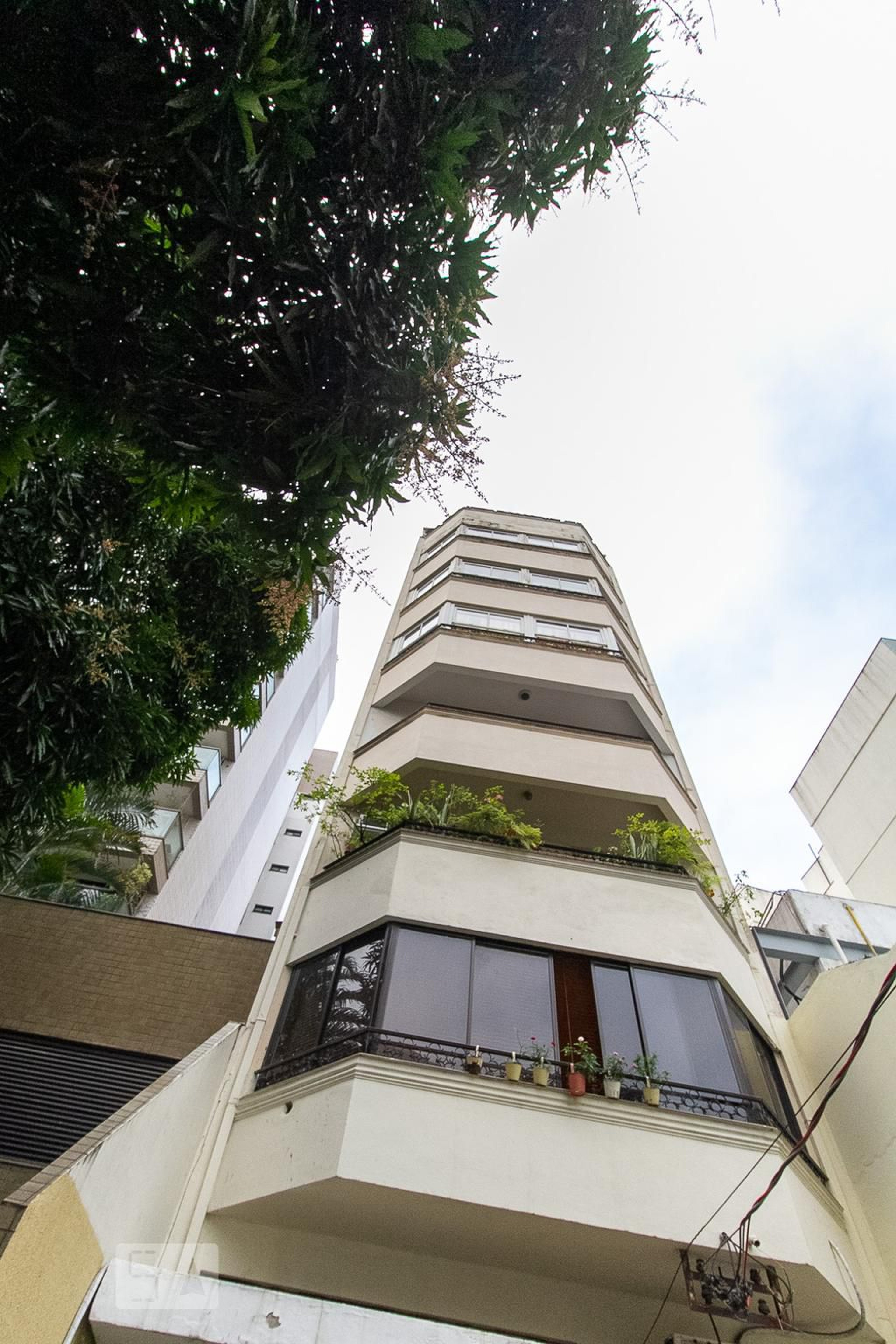 Fachada Condomínio em Rua General Polidoro, 23