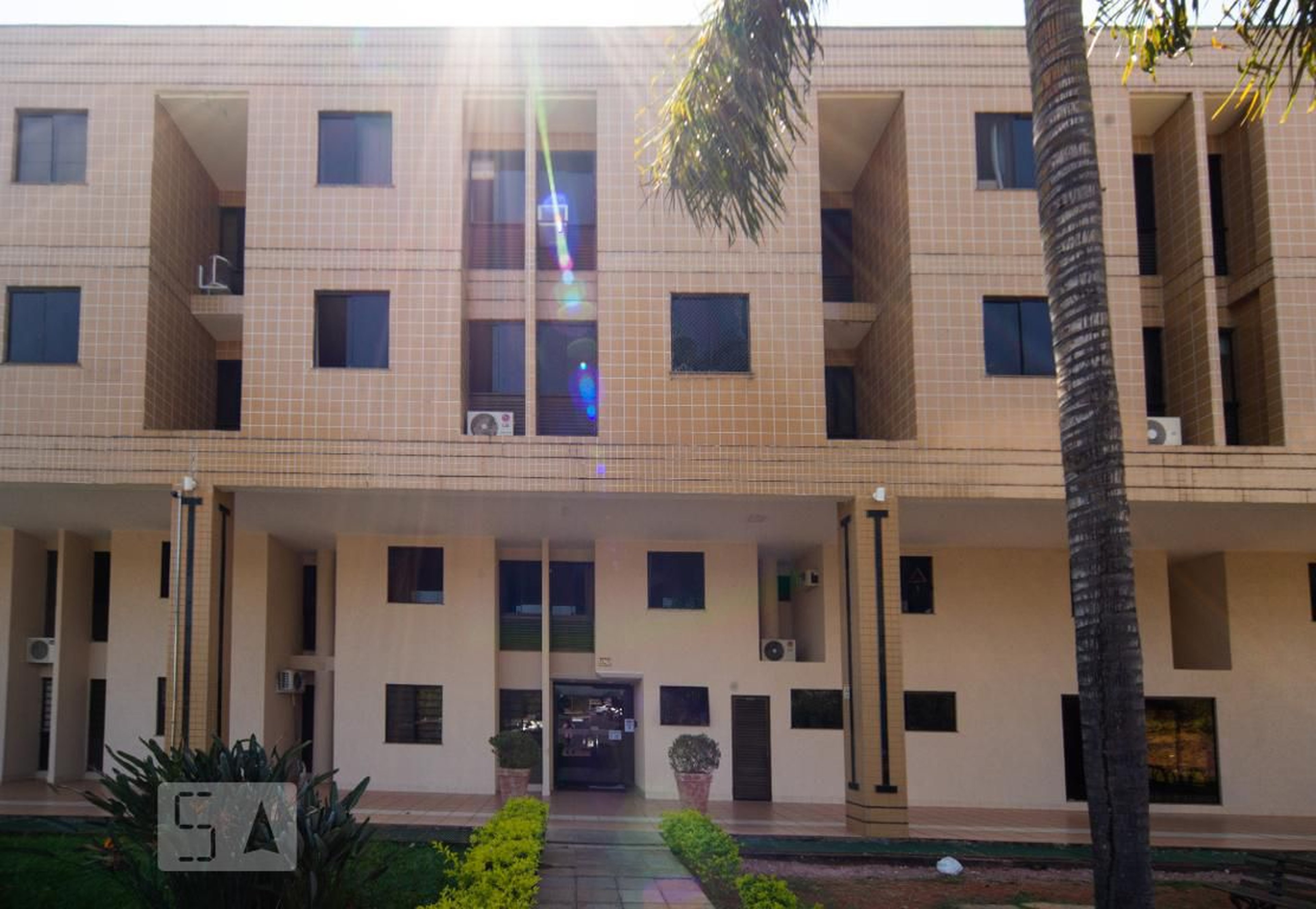 Fachada Condomínio em Shin Ca 2, 27