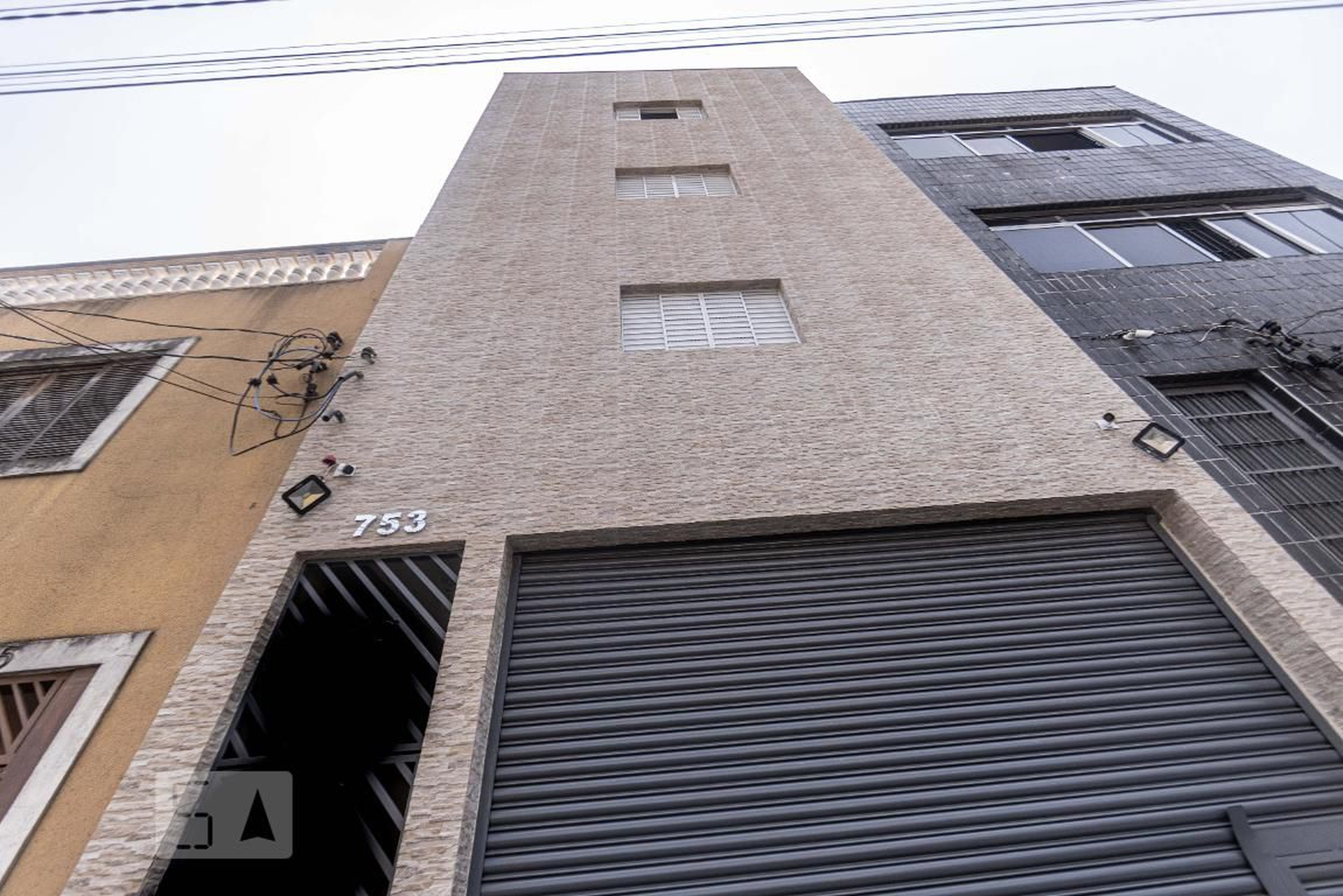 Fachada Condomínio em Rua 21 de Abril, 753