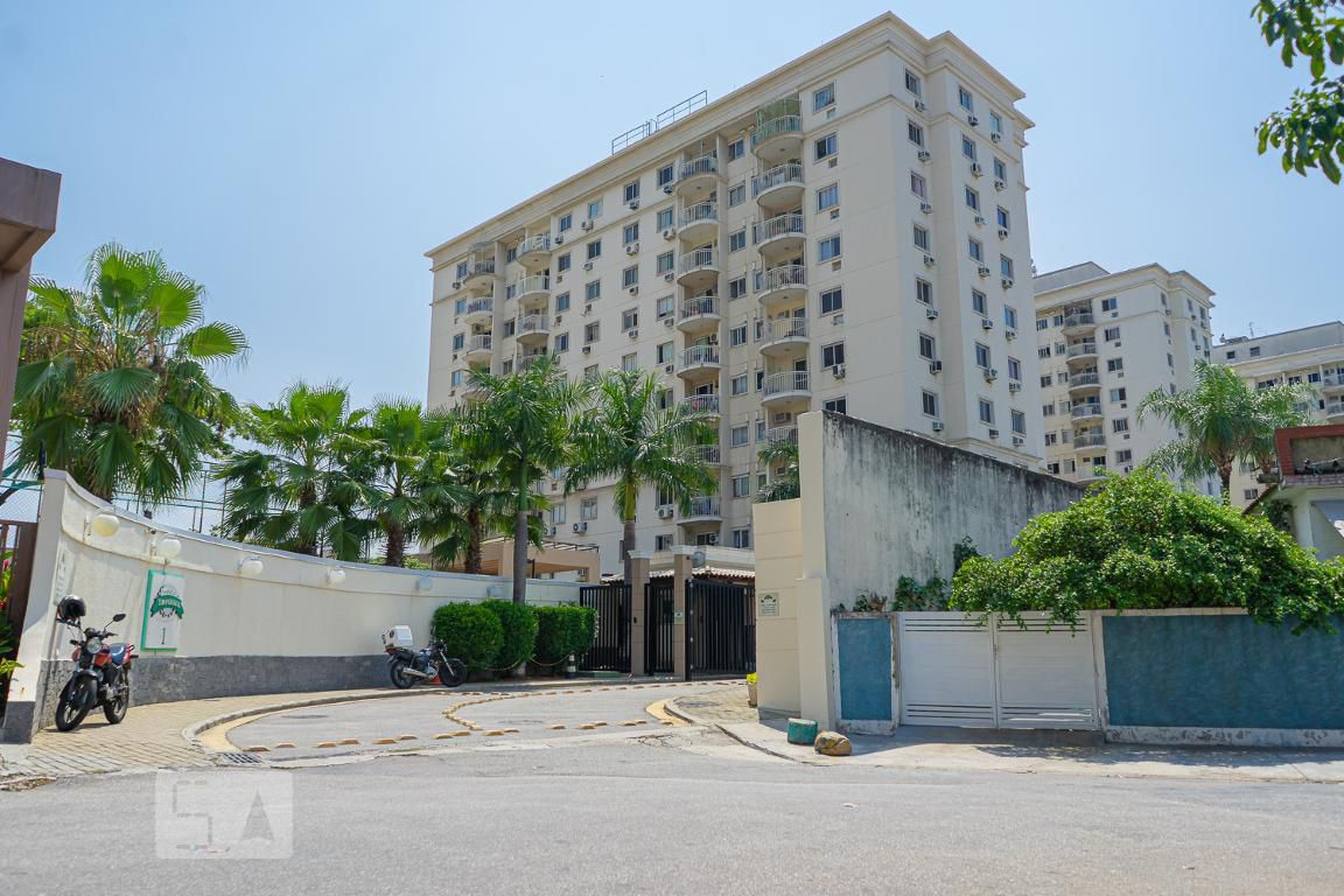 Fachada do Condomínio Condomínio Vila Imperial Residências