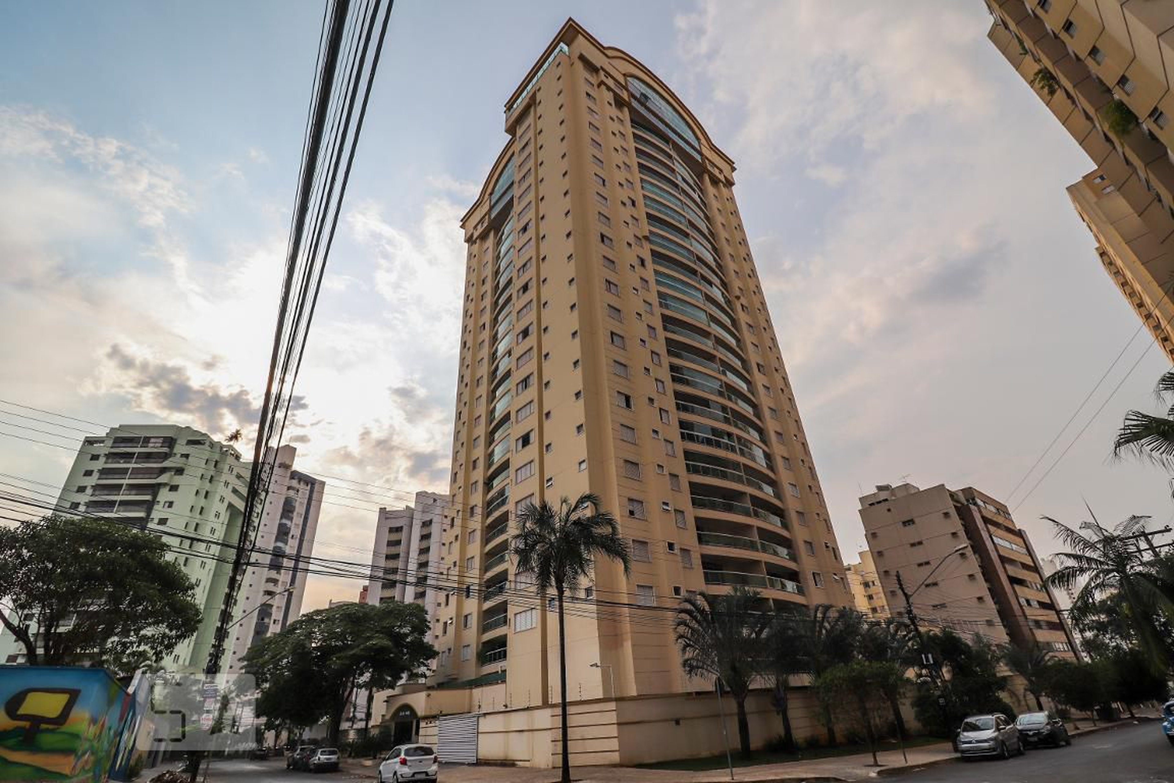 Fachada Condomínio Gran Swiss