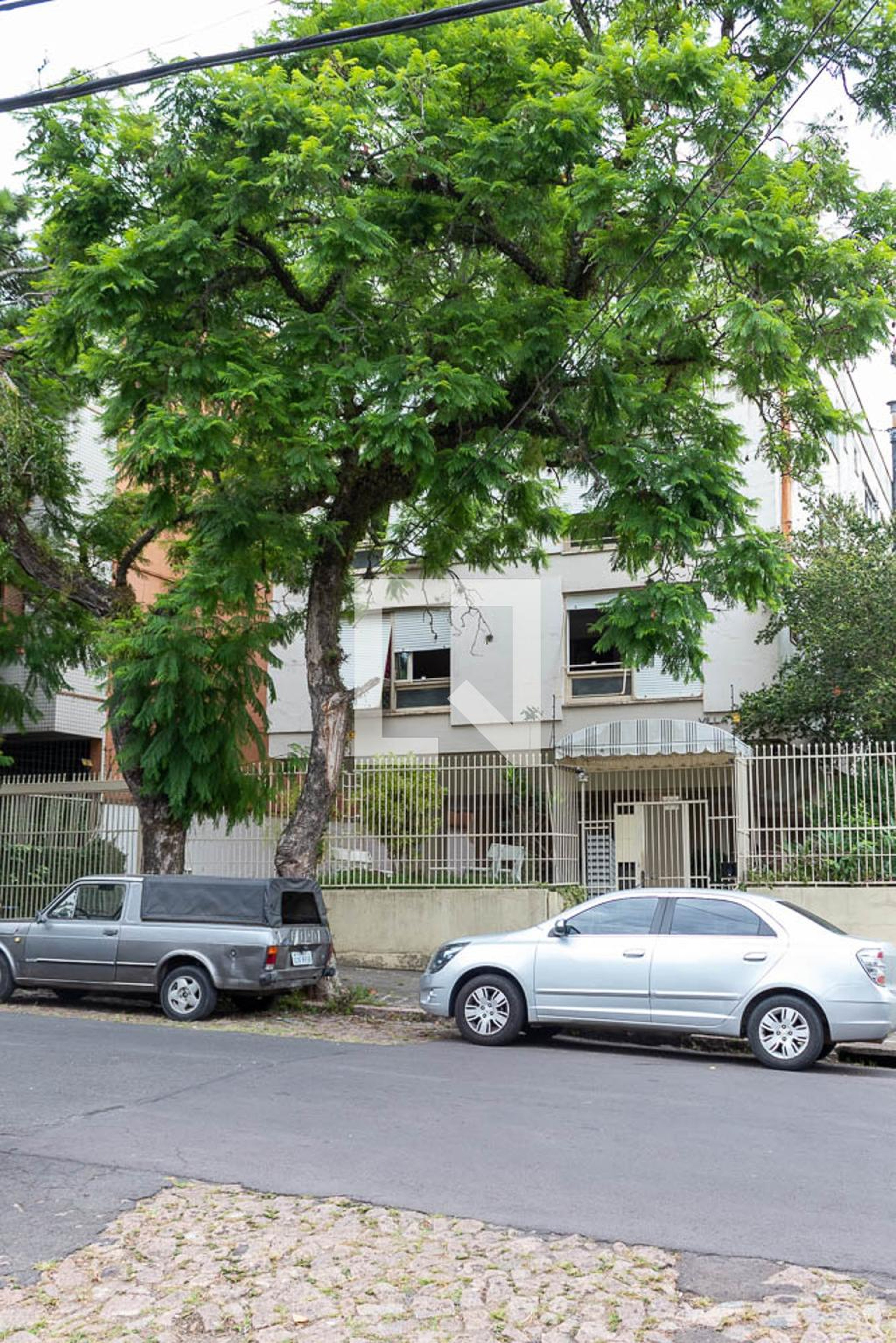 Fachada do Prédio Condomínio em Rua Chile, 827
