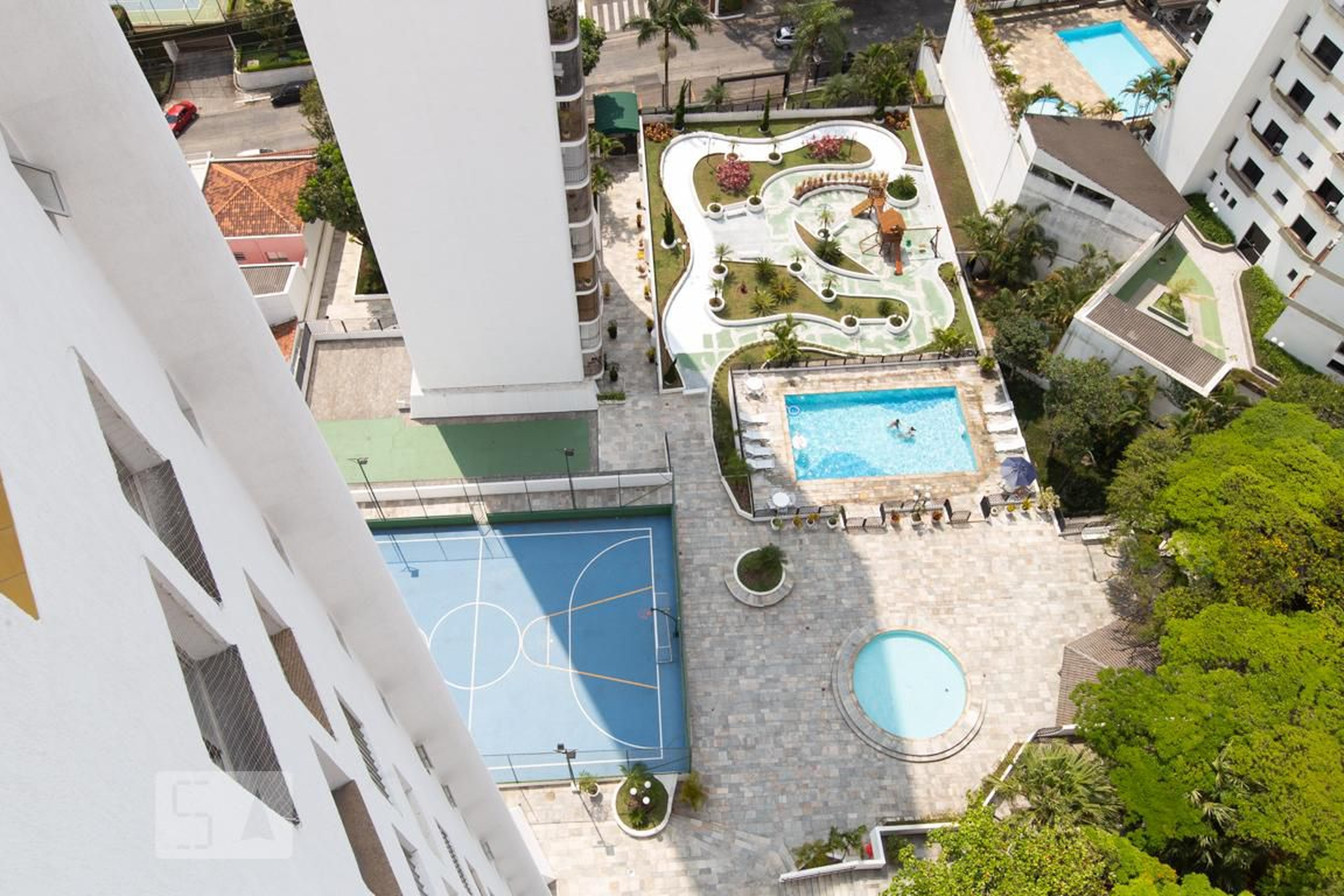 Condominio - oninio Renascensa