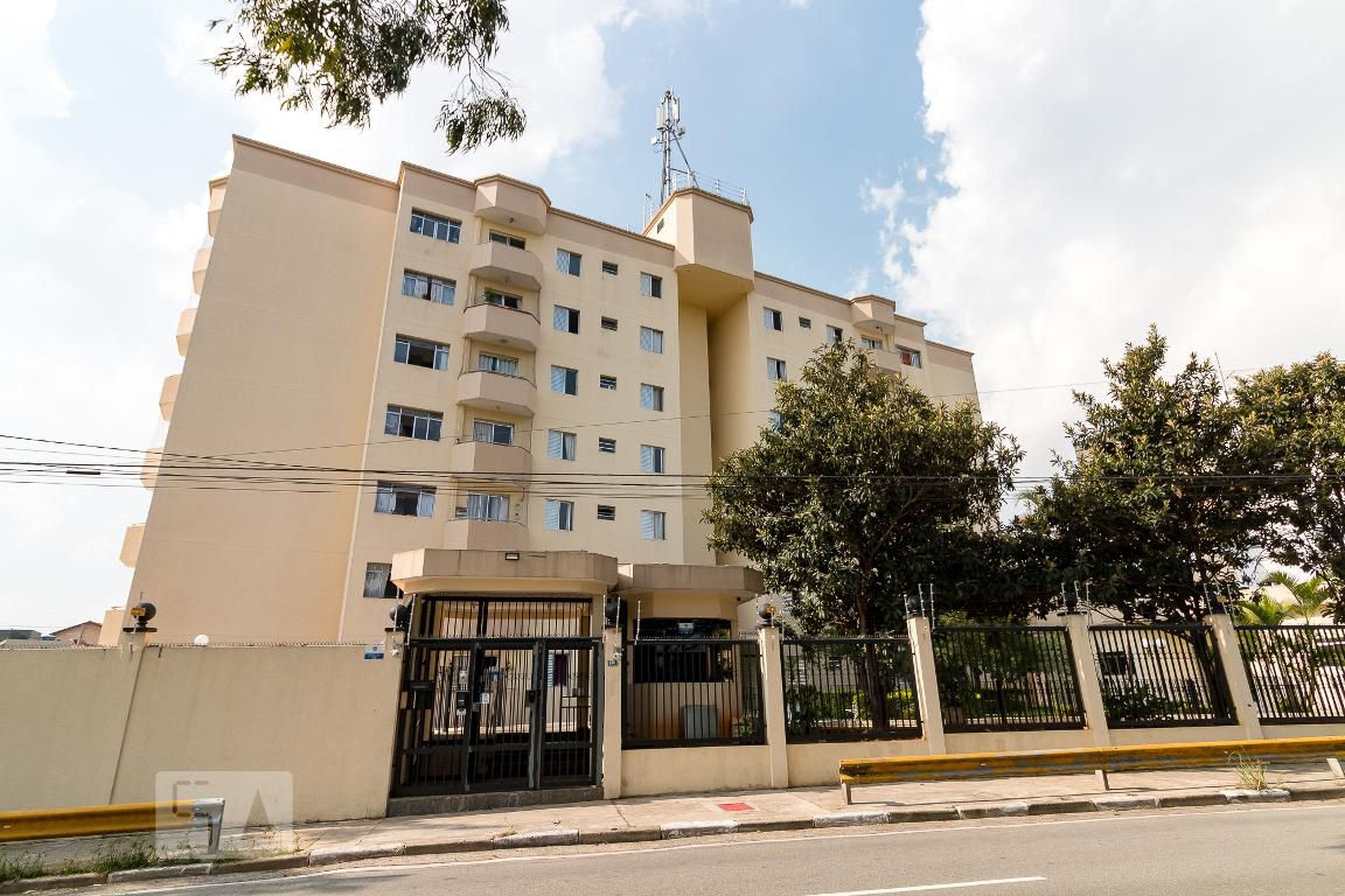 Entrada do prédio - Thaís