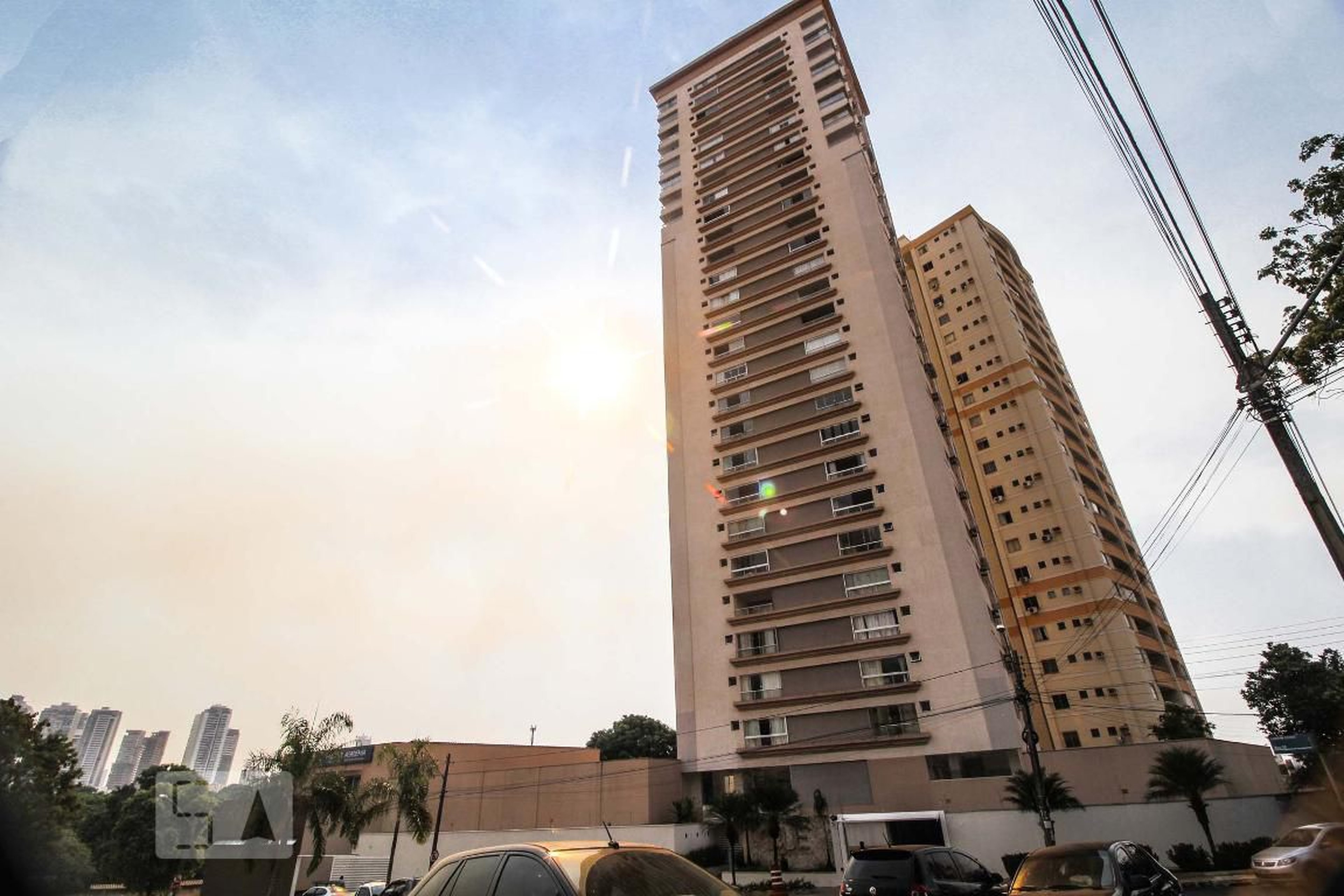 Fachada do Condomínio Condomínio Due Home Design