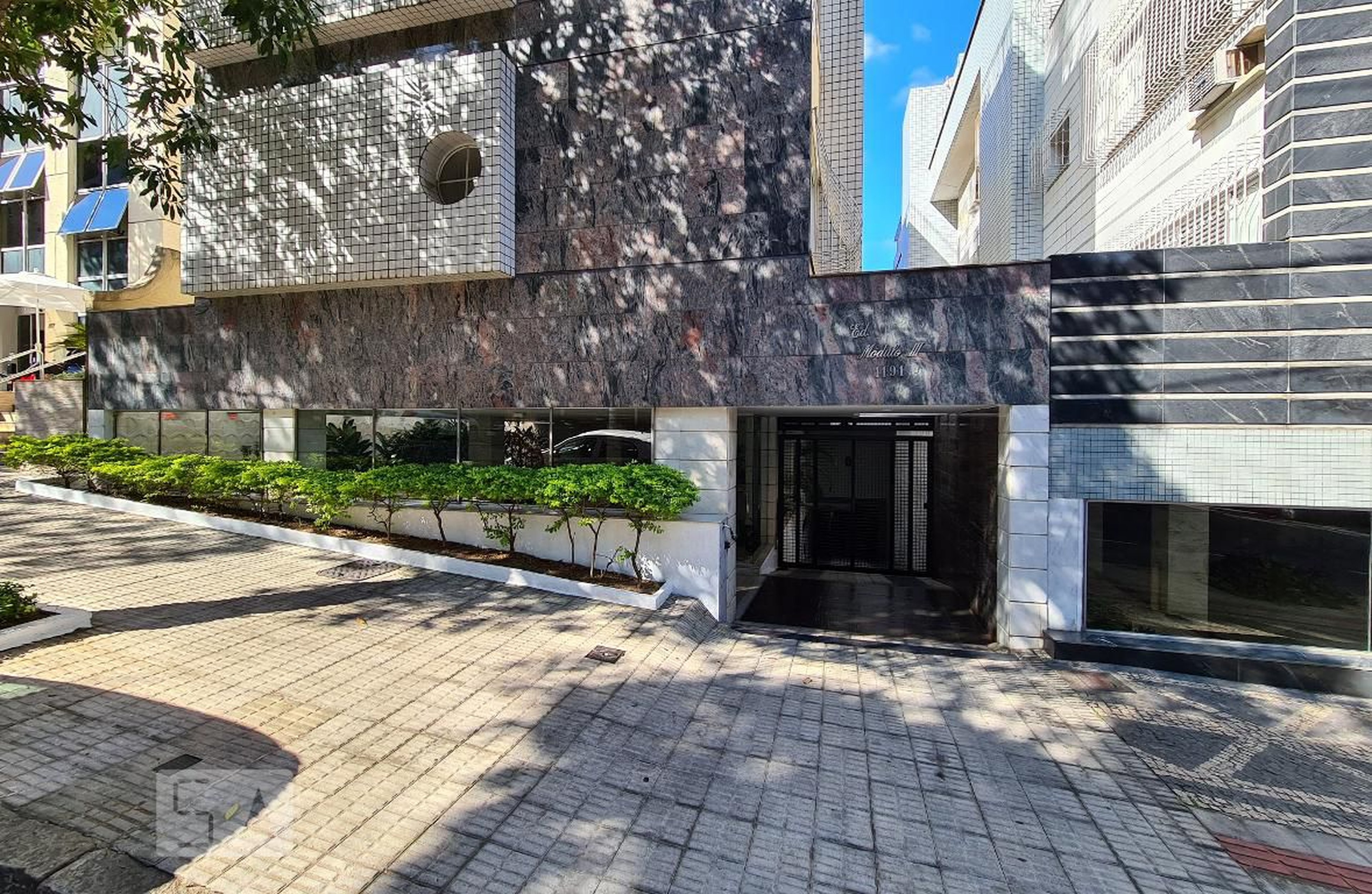Fachada Condomínio em Rua Santa Catarina, 1191