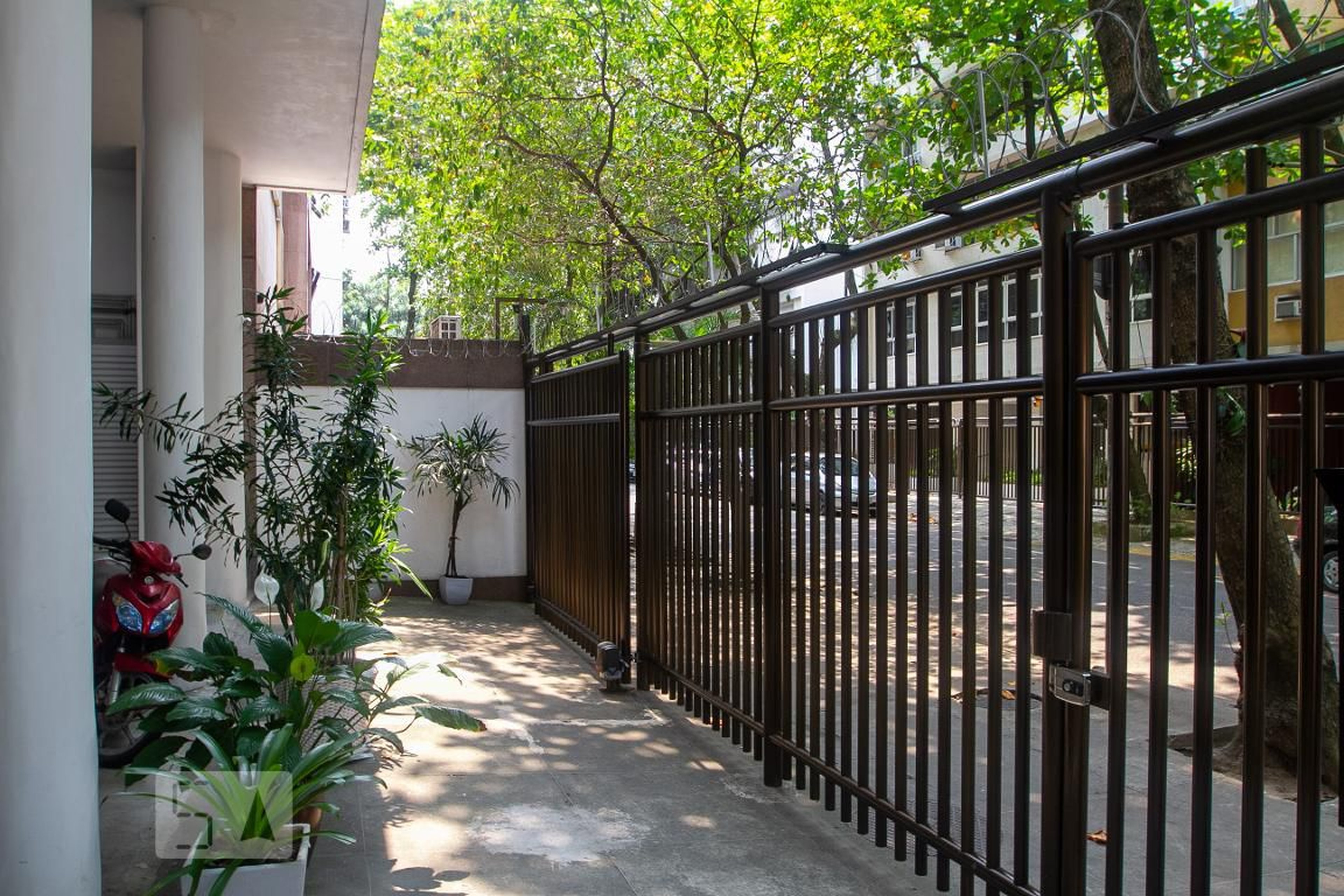 Entrada do Prédio - Javary