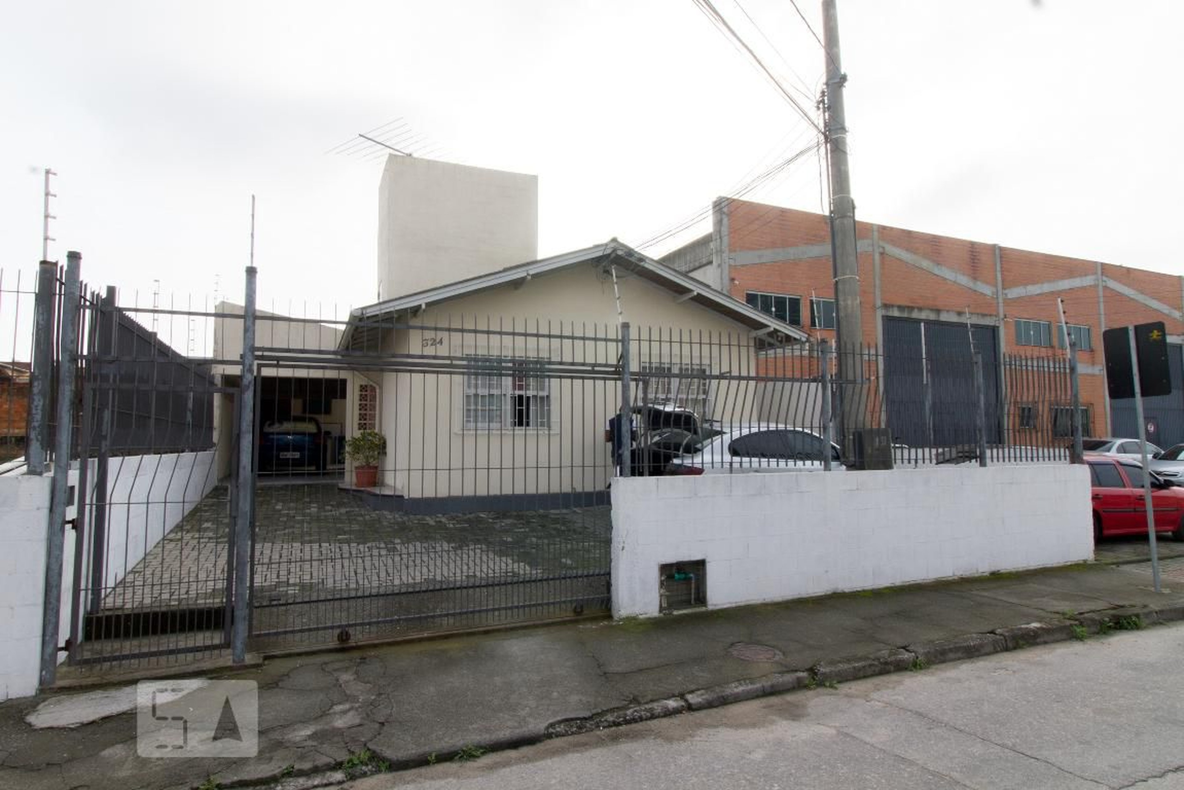 Fachada Condomínio em Rua Wilson Menezes, 324