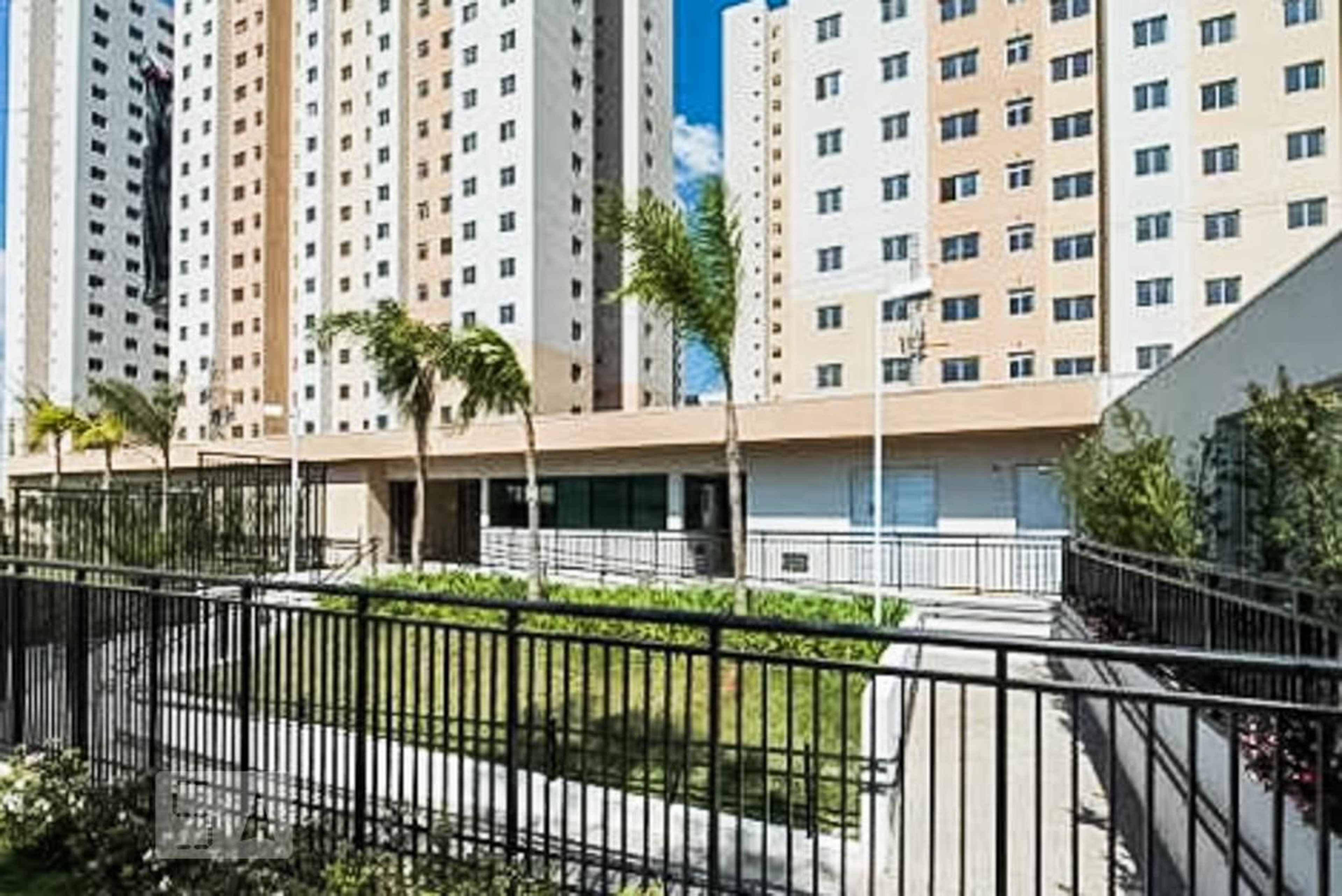 Prédio Condomínio Flex Imigrantes