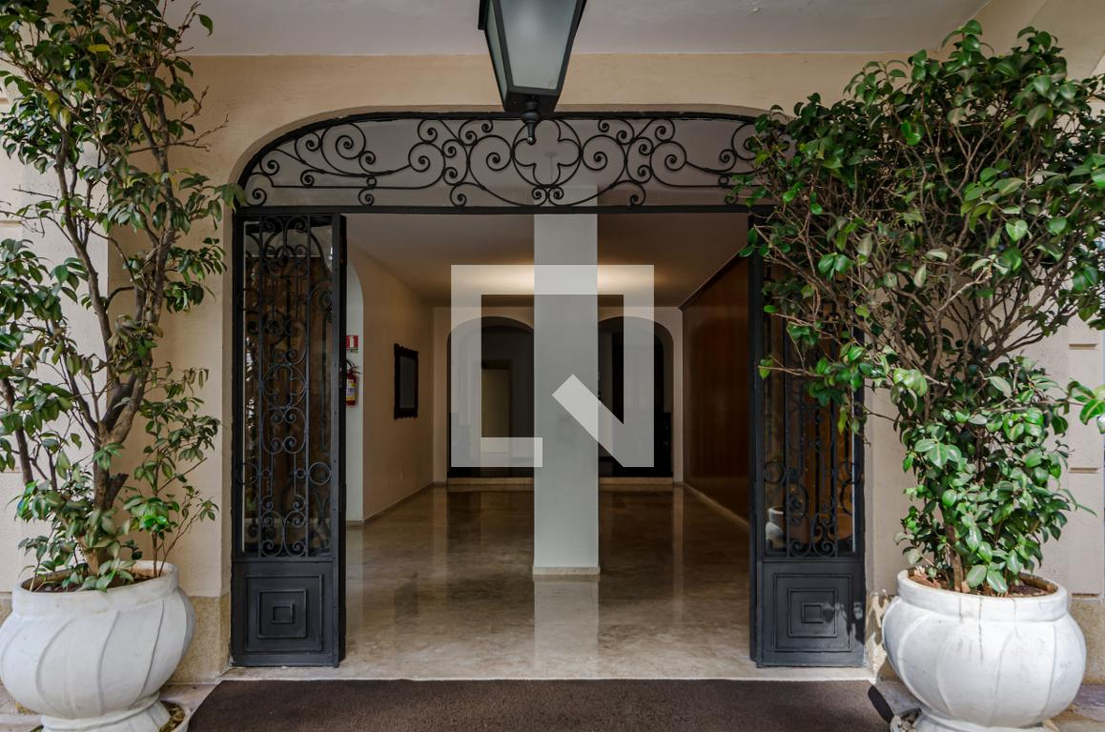 Entrada - Edificio Monza