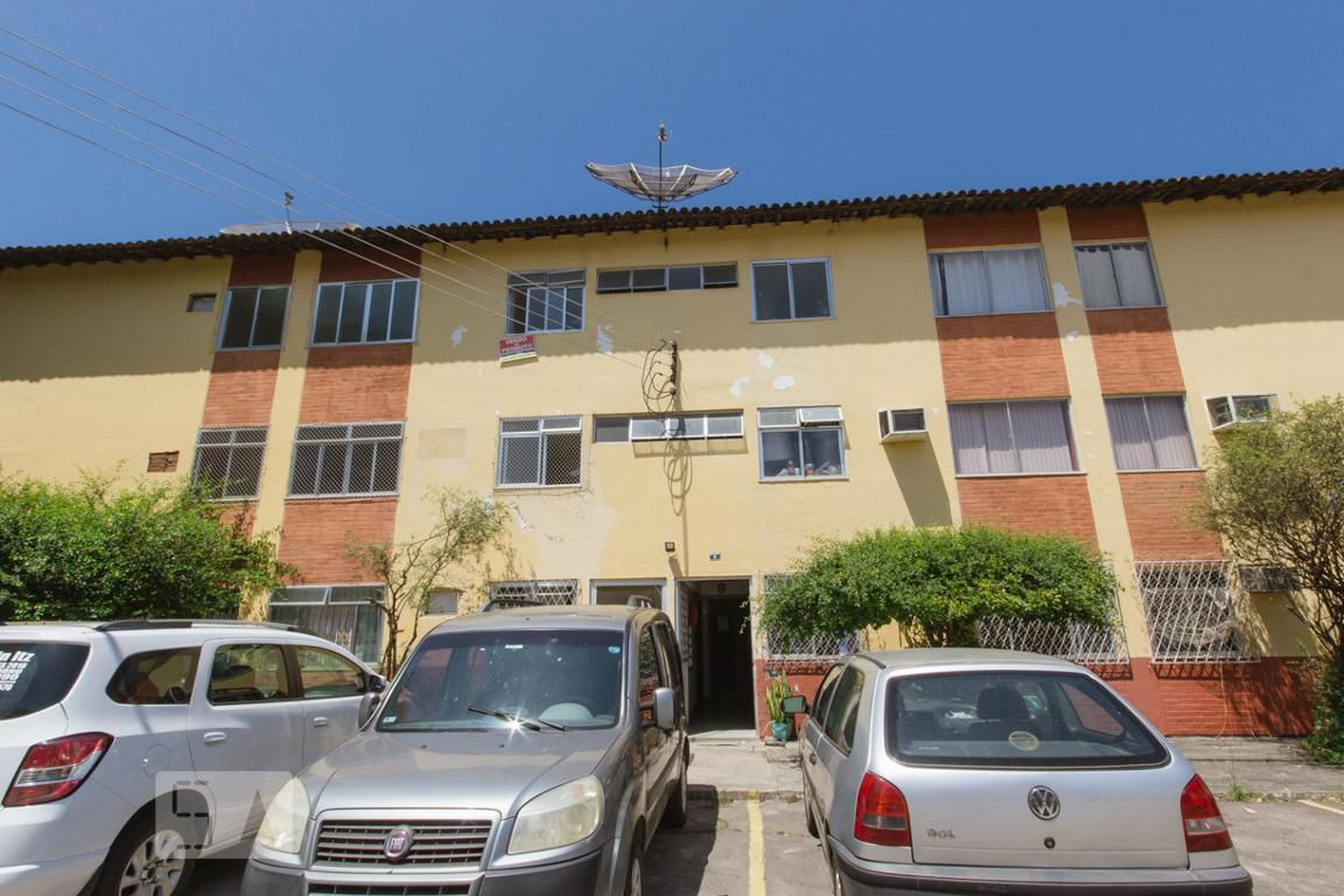 Fachada do Condomínio Condomínio Village das Acácias