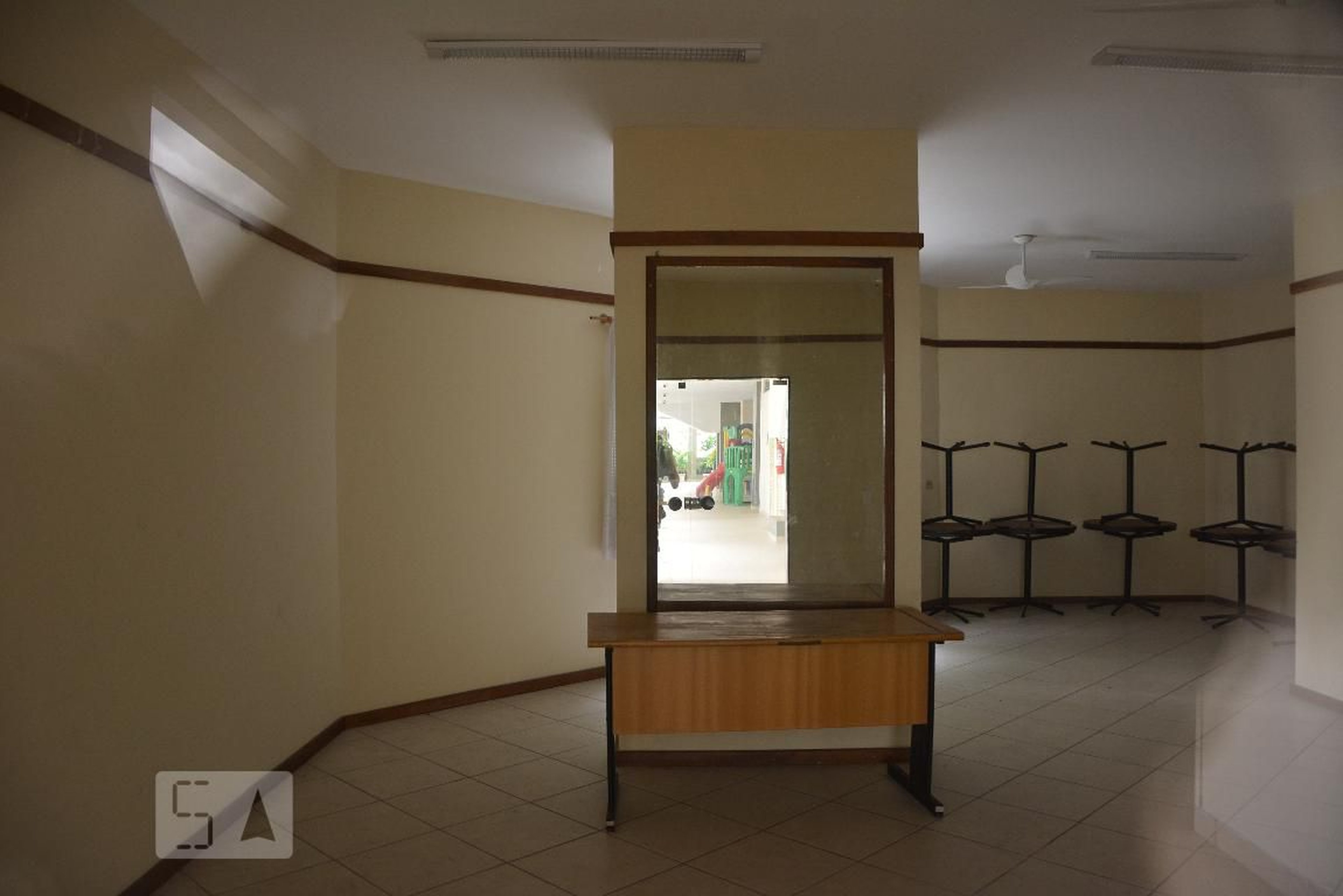 Condomínio - Edifício Conde de Caicaras