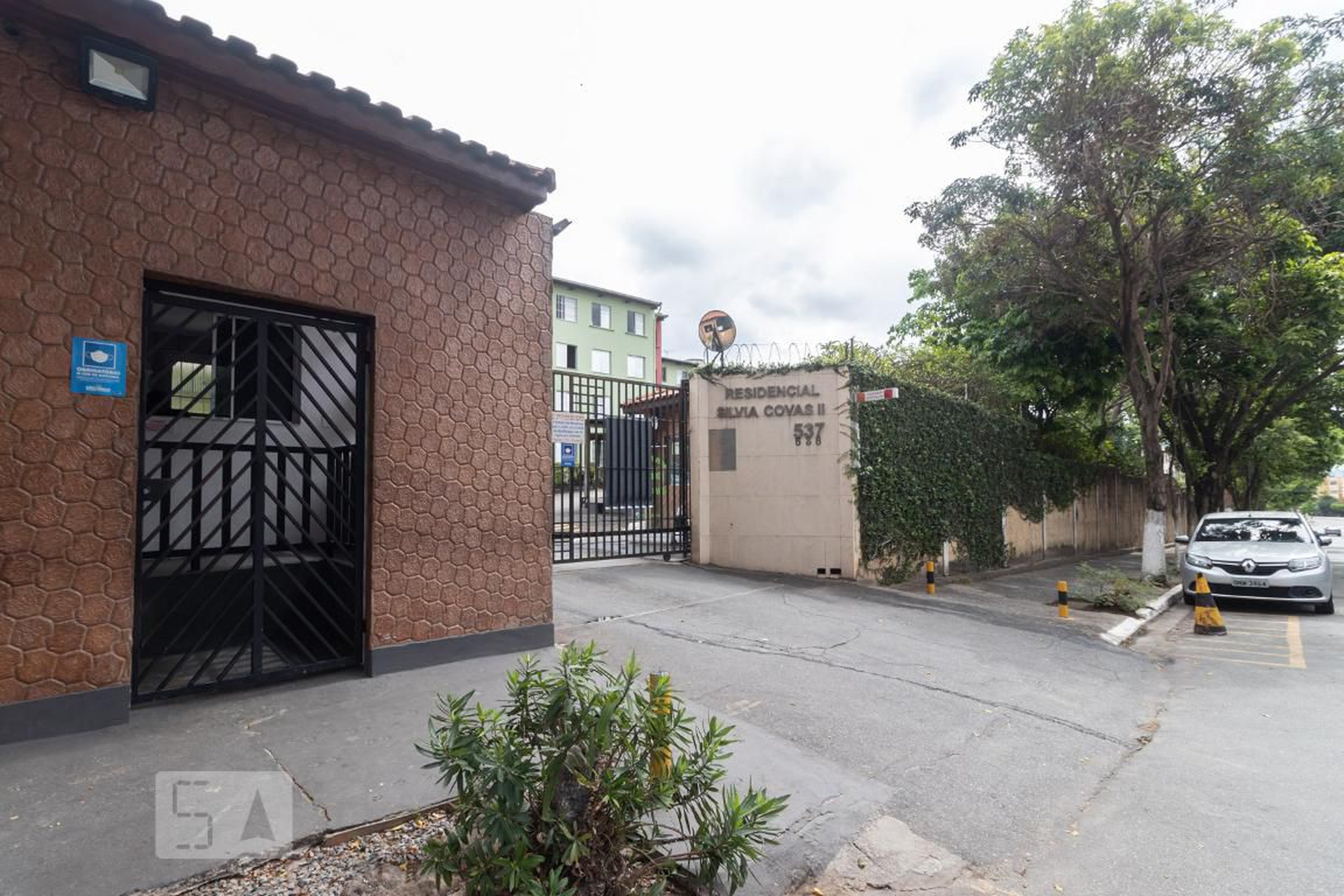 Fachada do Condomínio Condomínio Silvia Covas II