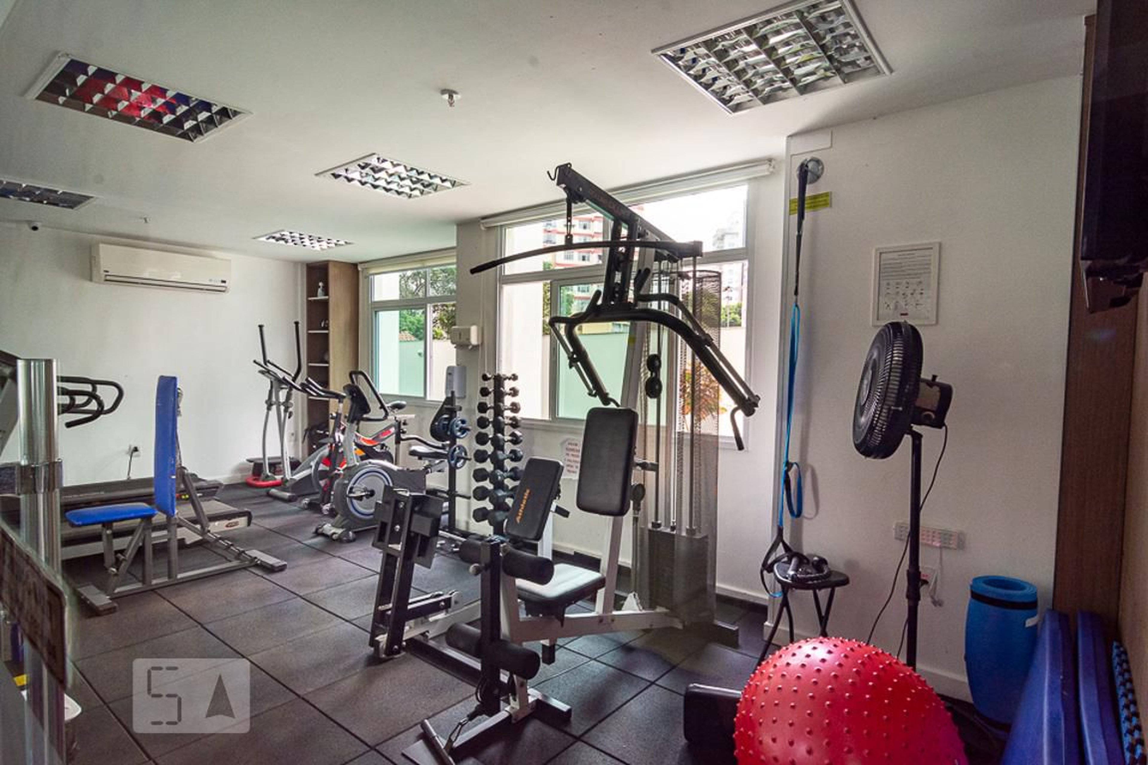 Academia - Tour de Renoir